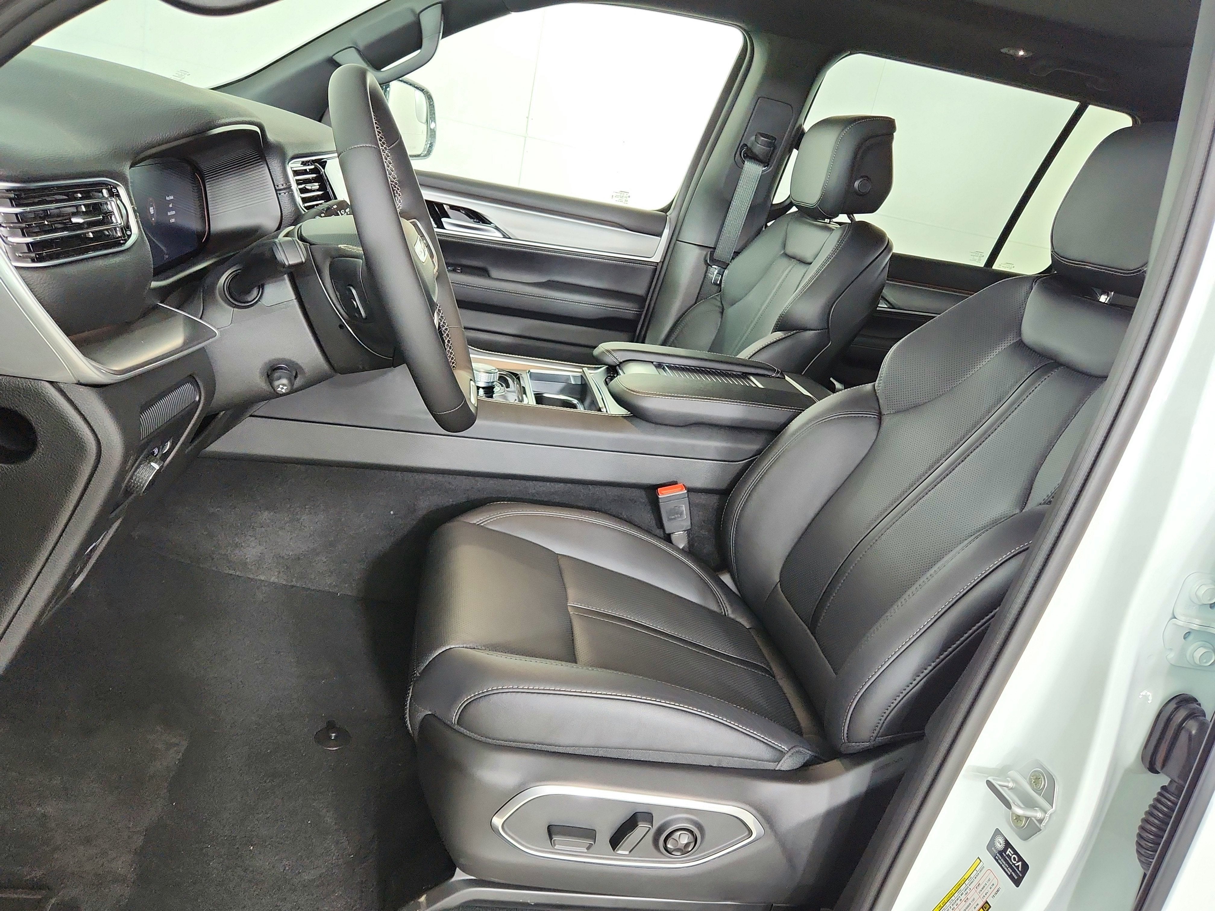 2026 Jeep Grand Wagoneer JEEP GRAND WAGONEER LIMITED 4X4