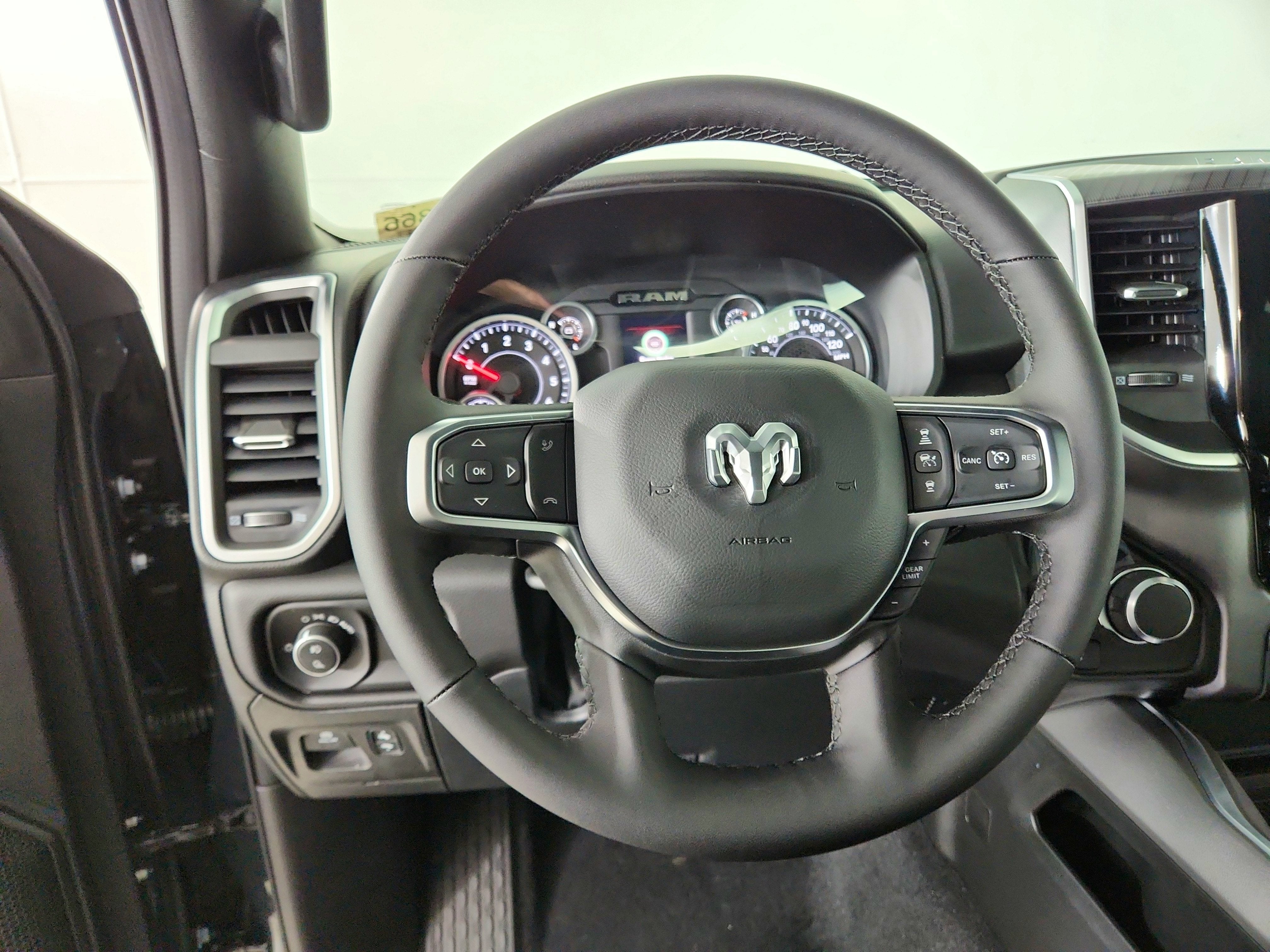 2026 RAM Ram 1500 RAM 1500 BIGHORN/LONESTAR CREW 4X4 (144.5 IN WB 5 FT 7 IN BOX)