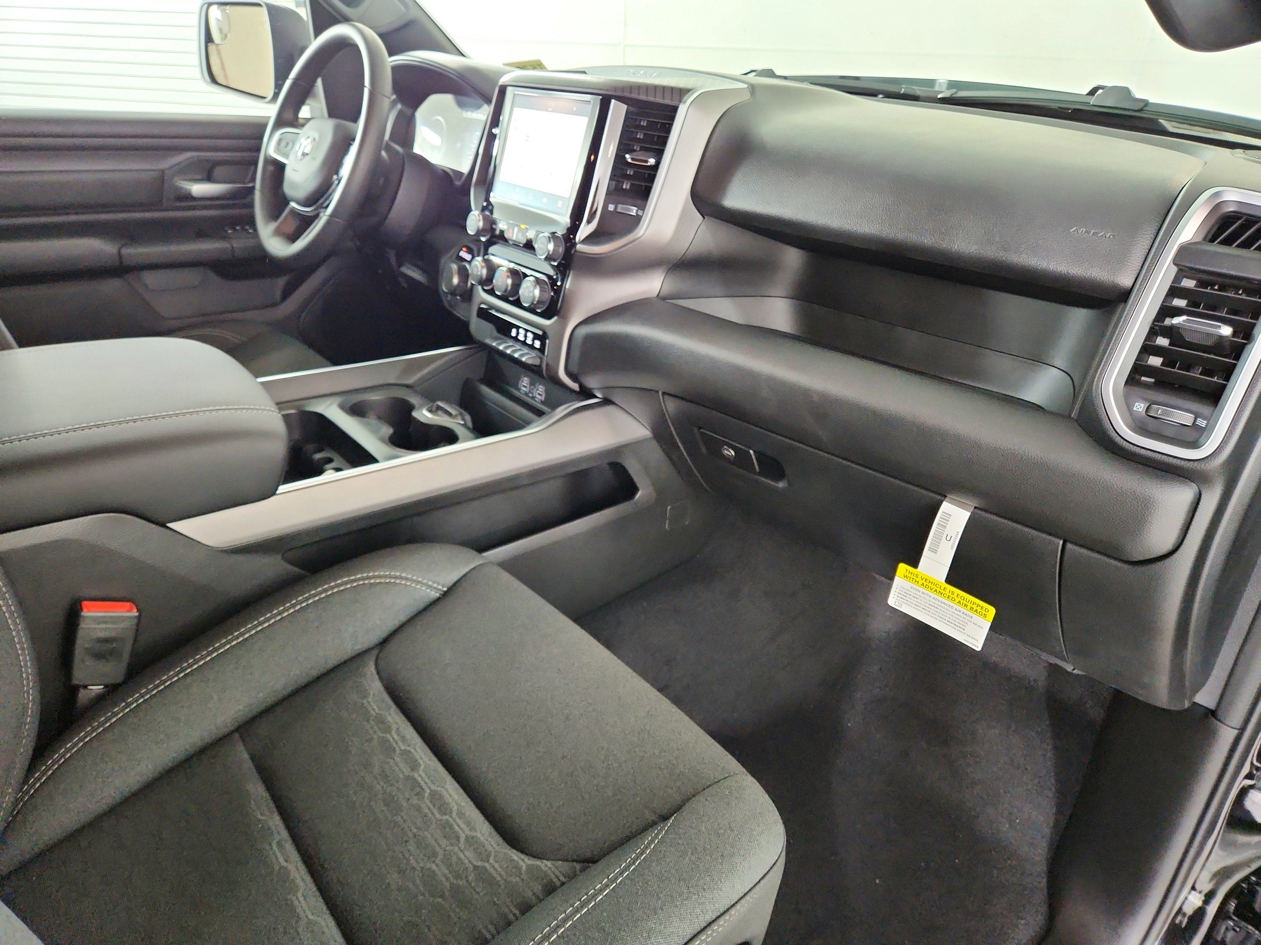 2026 RAM Ram 1500 RAM 1500 TRADESMAN CREW CAB 4X4 (144.5 IN WB 5 FT 7 IN BOX)