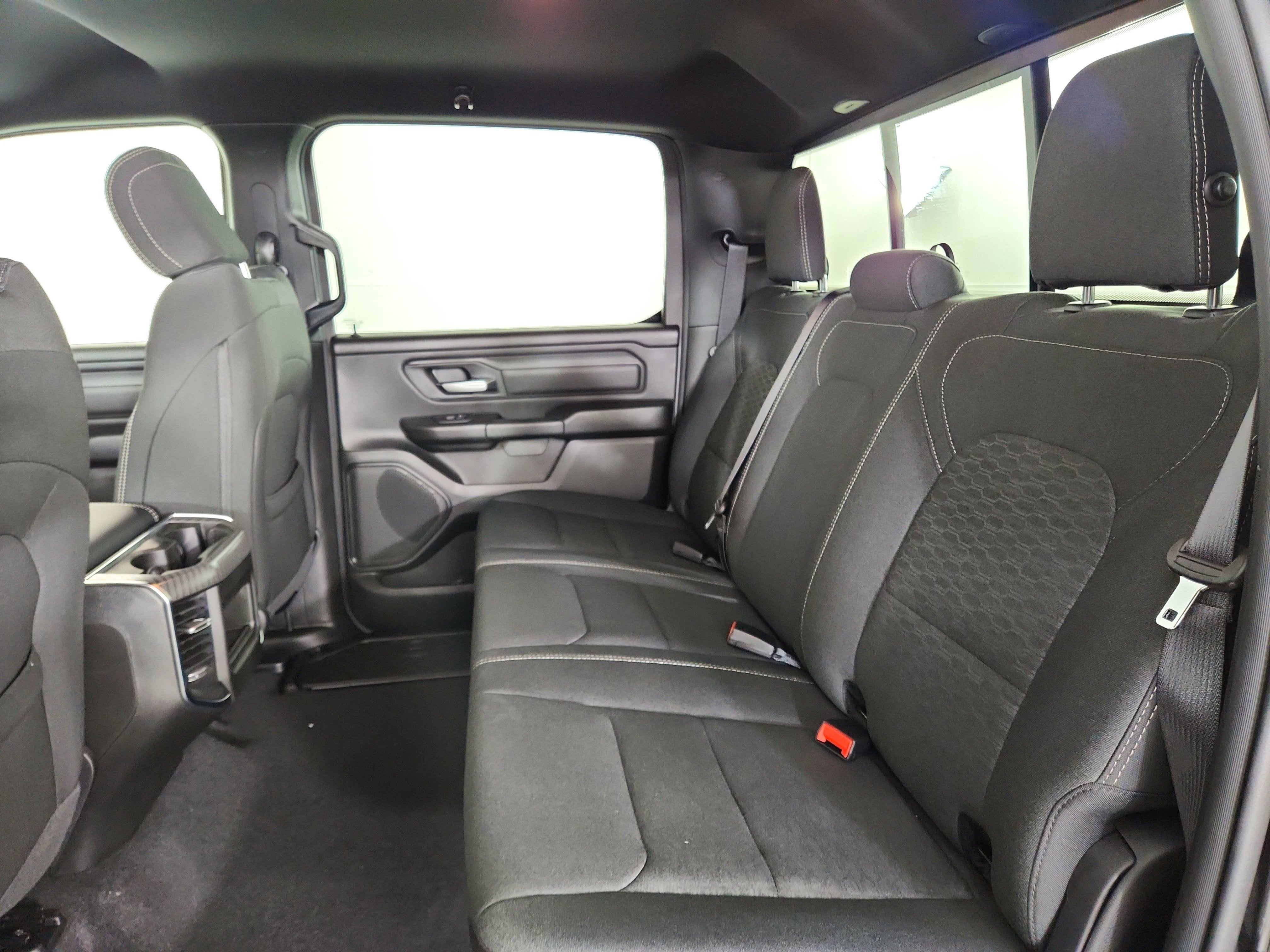 2026 RAM Ram 1500 RAM 1500 TRADESMAN CREW CAB 4X4 (144.5 IN WB 5 FT 7 IN BOX)
