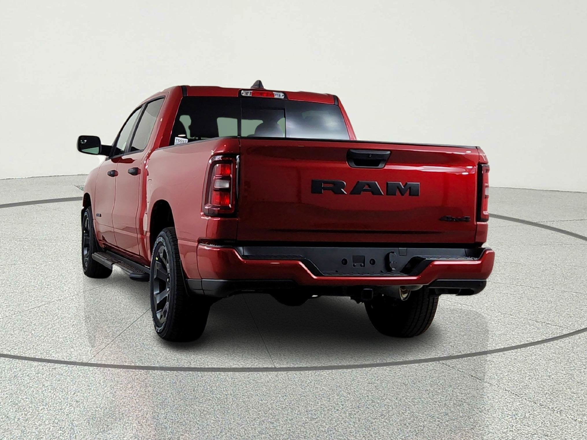 2026 RAM Ram 1500 RAM 1500 TRADESMAN CREW CAB 4X4 (144.5 IN WB 5 FT 7 IN BOX)