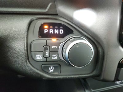 2026 RAM Ram 1500 RAM 1500 TRADESMAN CREW CAB 4X4 (144.5 IN WB 5 FT 7 IN BOX)