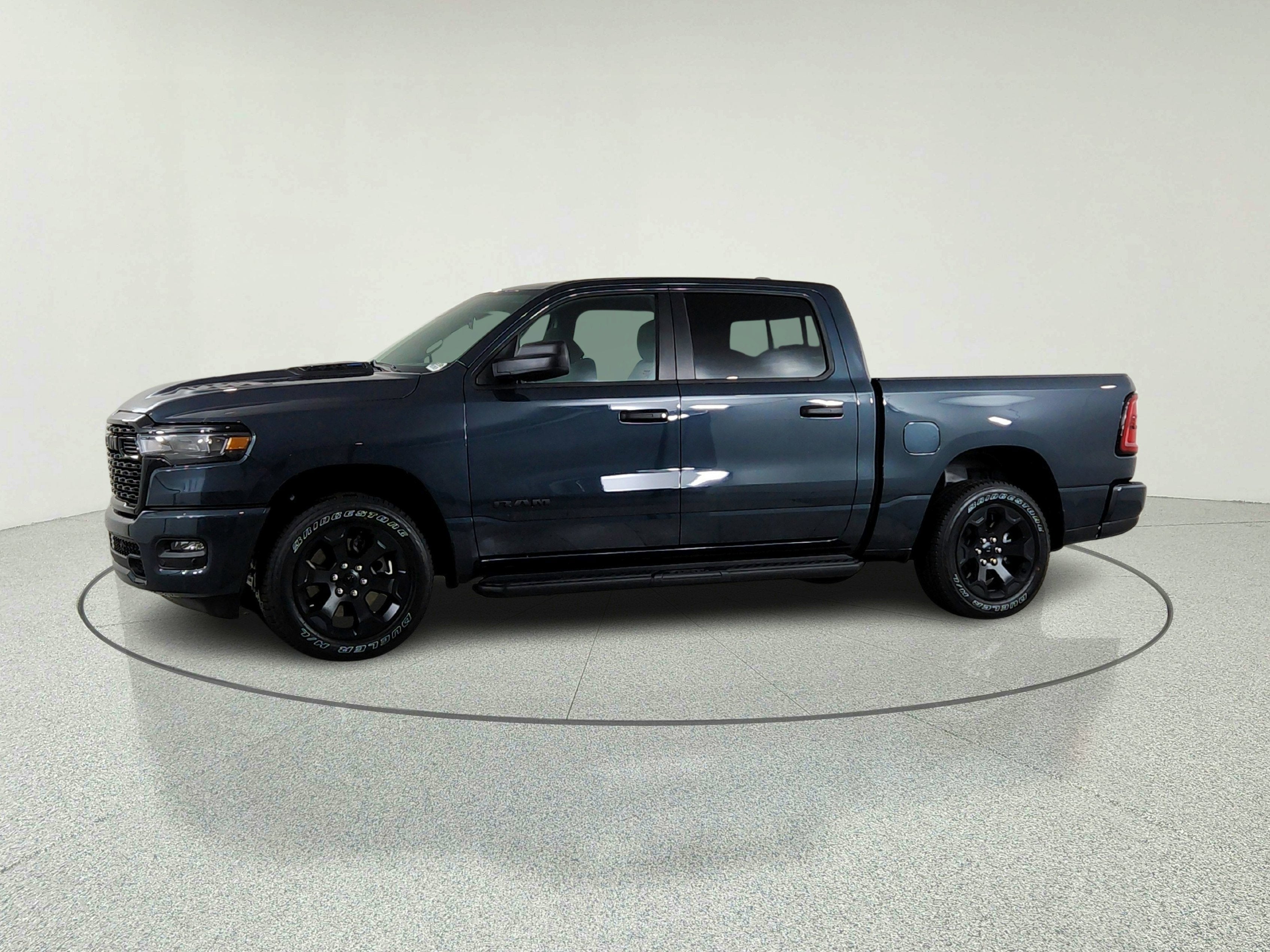 2026 RAM Ram 1500 RAM 1500 TRADESMAN CREW CAB 4X4 (144.5 IN WB 5 FT 7 IN BOX)