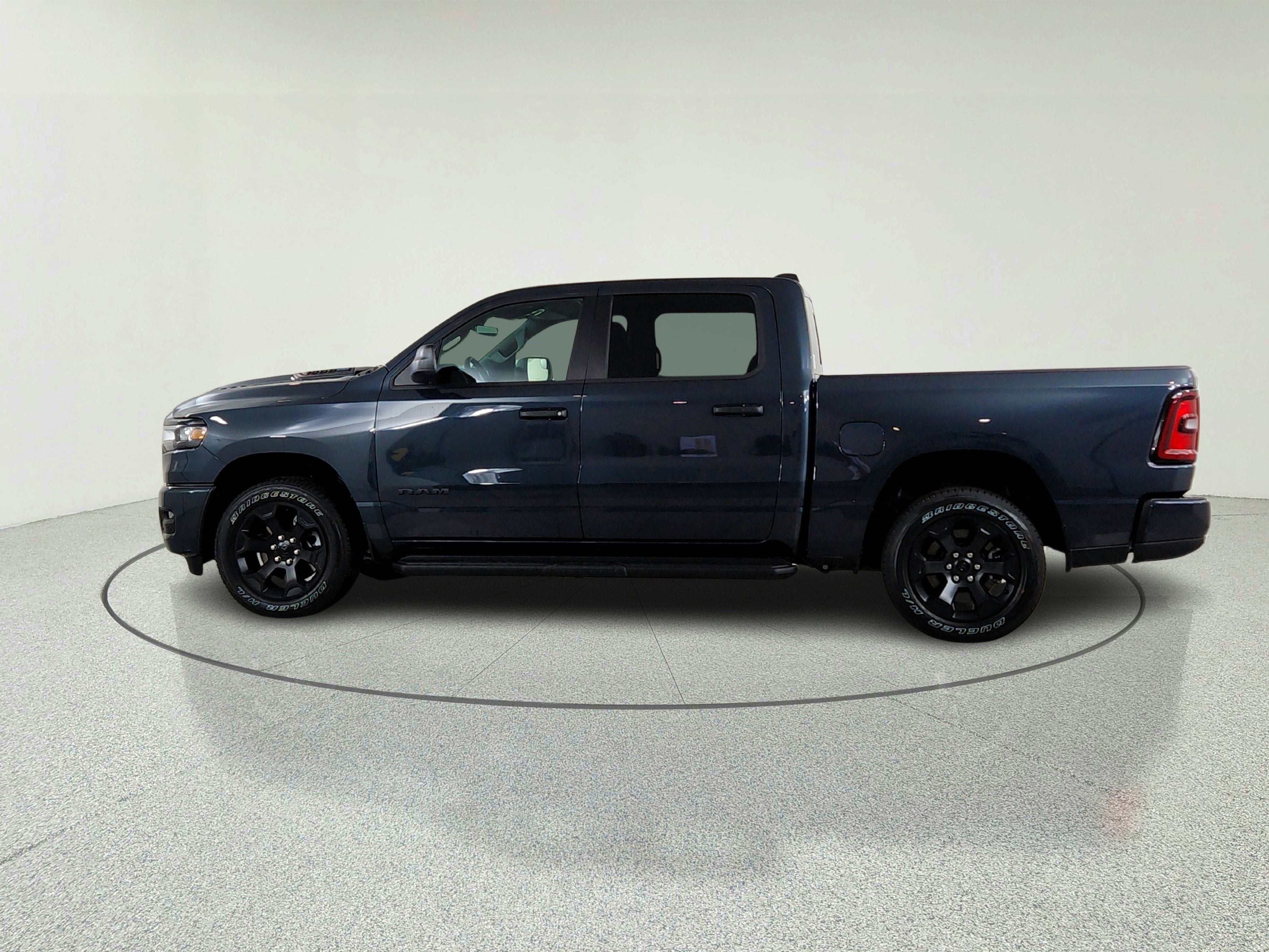 2026 RAM Ram 1500 RAM 1500 TRADESMAN CREW CAB 4X4 (144.5 IN WB 5 FT 7 IN BOX)