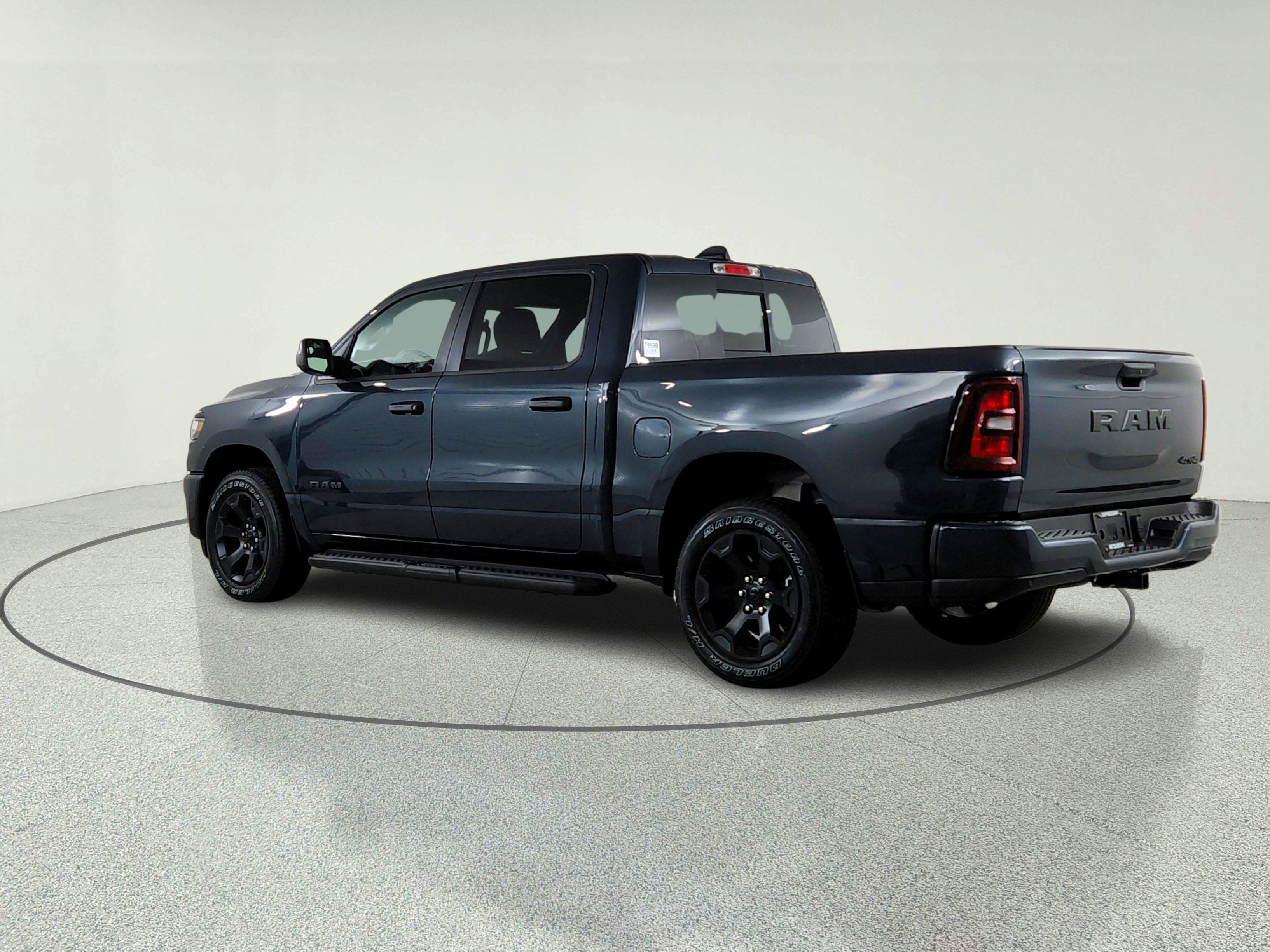 2026 RAM Ram 1500 RAM 1500 TRADESMAN CREW CAB 4X4 (144.5 IN WB 5 FT 7 IN BOX)