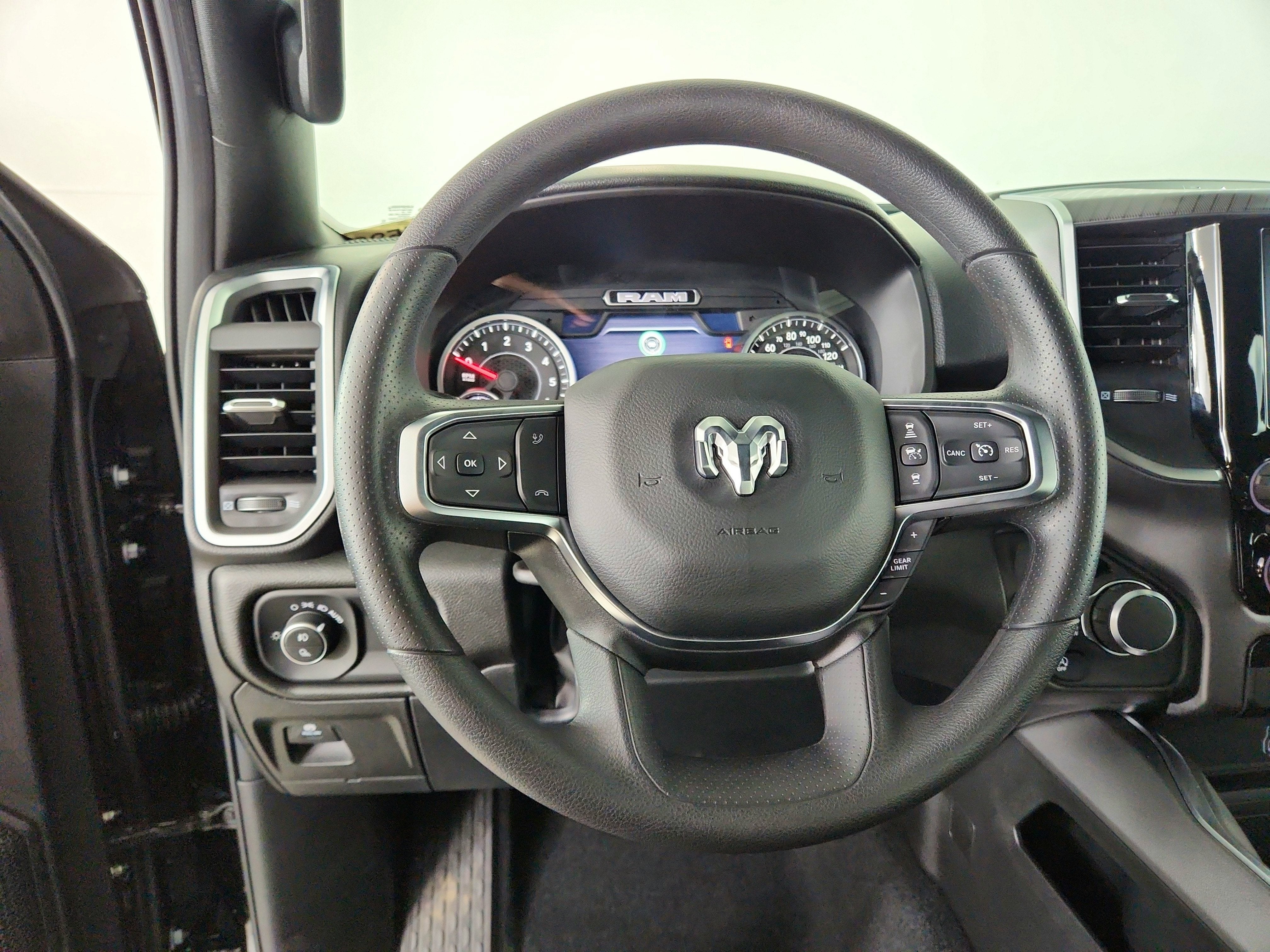 2026 RAM Ram 1500 RAM 1500 TRADESMAN CREW CAB 4X4 (144.5 IN WB 5 FT 7 IN BOX)