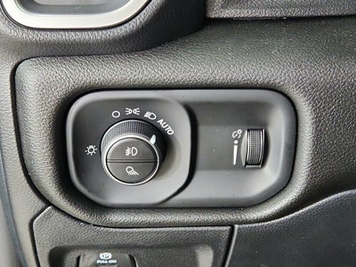 2026 RAM Ram 1500 RAM 1500 TRADESMAN CREW CAB 4X4 (144.5 IN WB 5 FT 7 IN BOX)