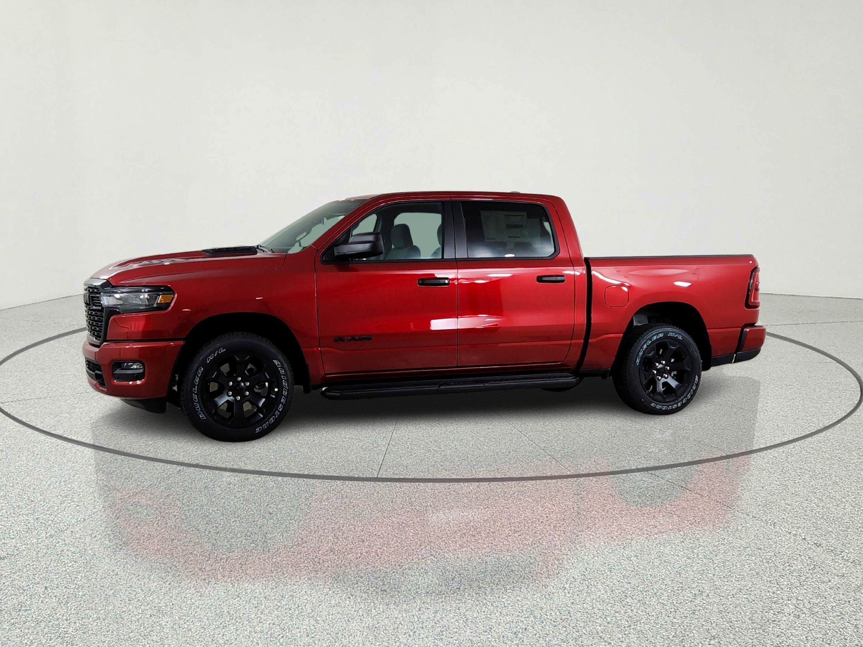 2026 RAM Ram 1500 RAM 1500 TRADESMAN CREW CAB 4X4 (144.5 IN WB 5 FT 7 IN BOX)