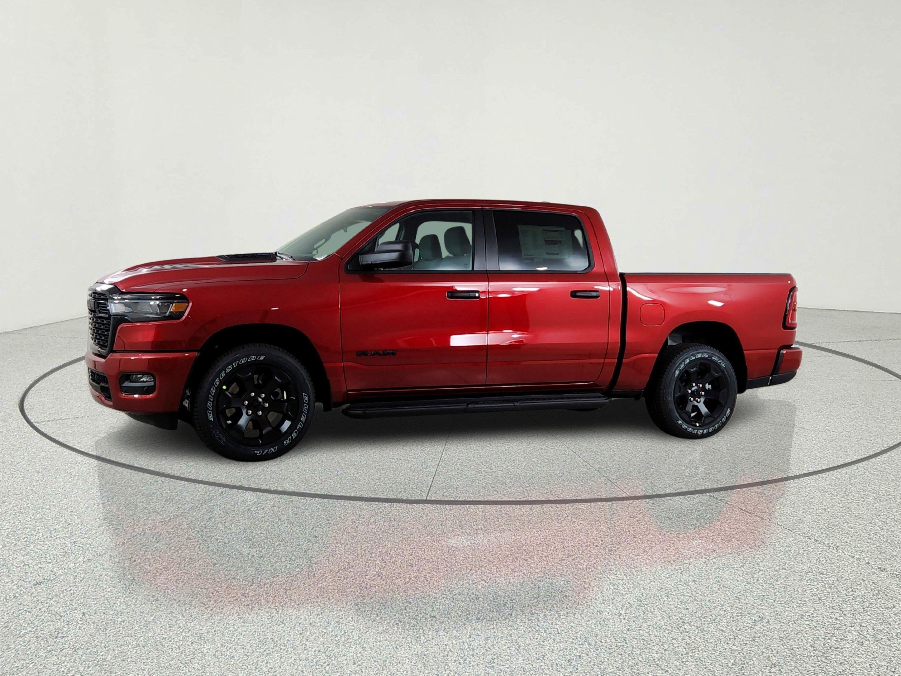 2026 RAM Ram 1500 RAM 1500 TRADESMAN CREW CAB 4X4 (144.5 IN WB 5 FT 7 IN BOX)