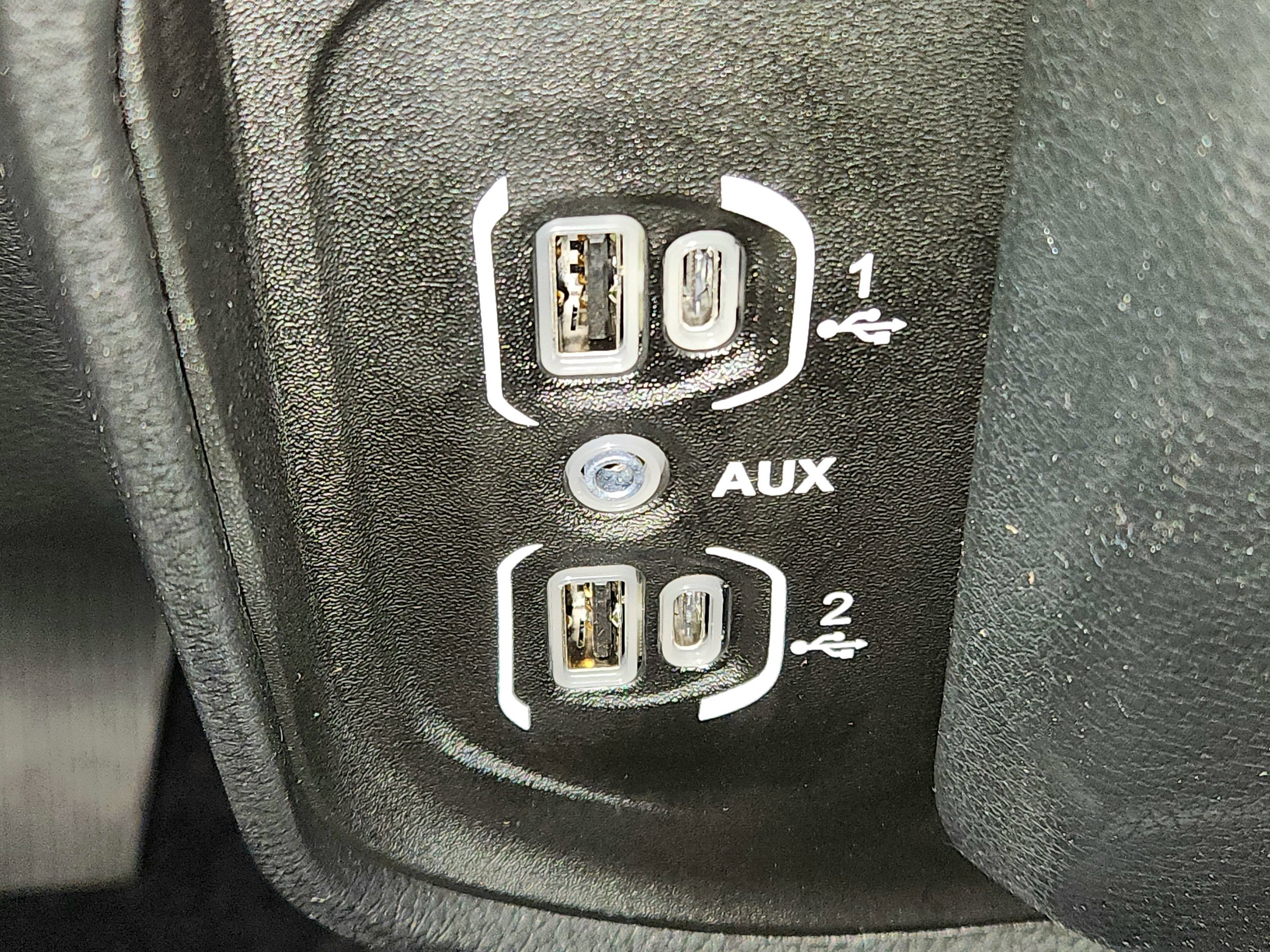 2026 RAM Ram 1500 RAM 1500 TRADESMAN QUAD CAB 4X2 (140 IN WB 6 FT 4 IN BOX)