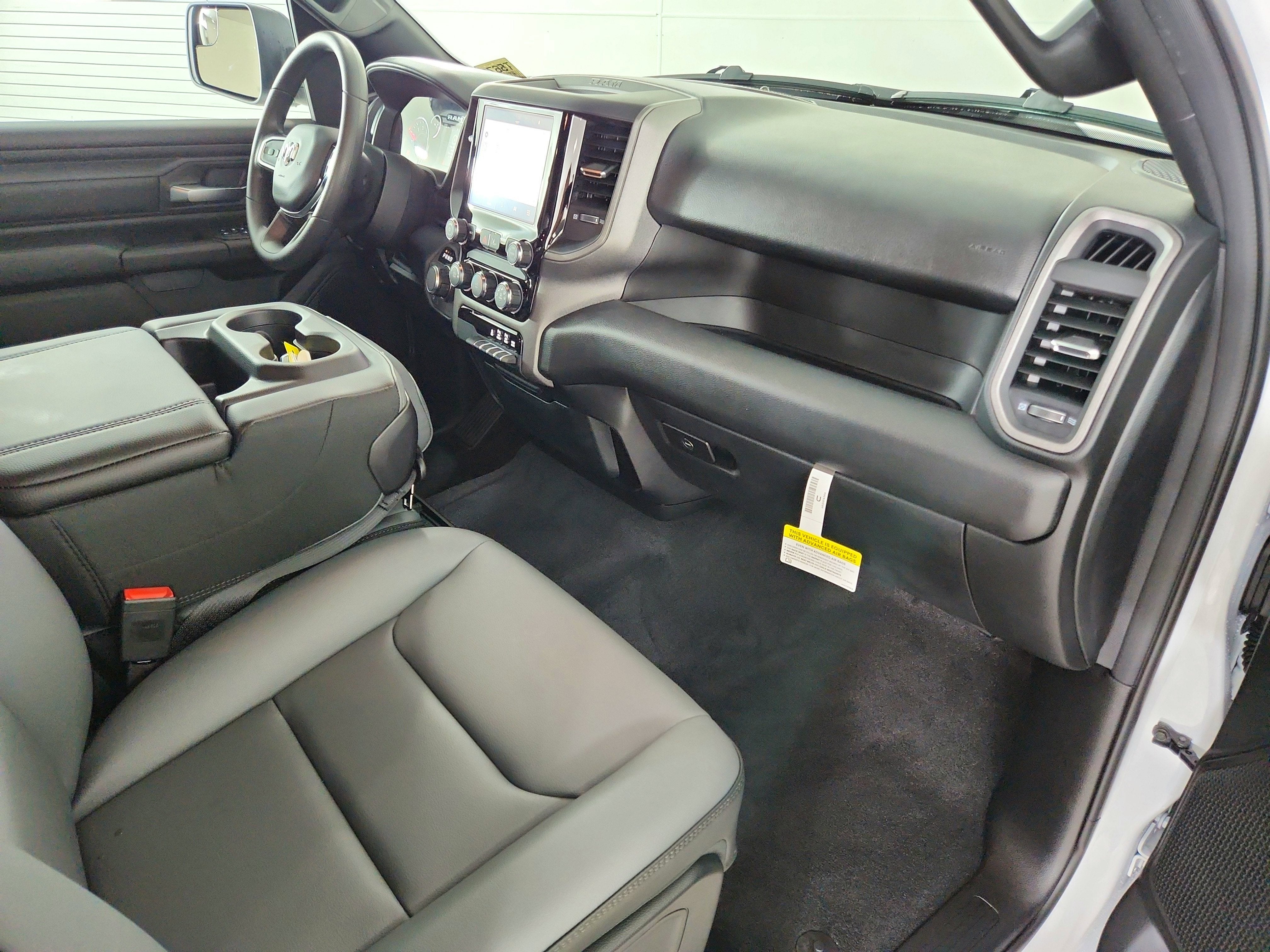 2026 RAM Ram 1500 RAM 1500 TRADESMAN QUAD CAB 4X2 (140 IN WB 6 FT 4 IN BOX)