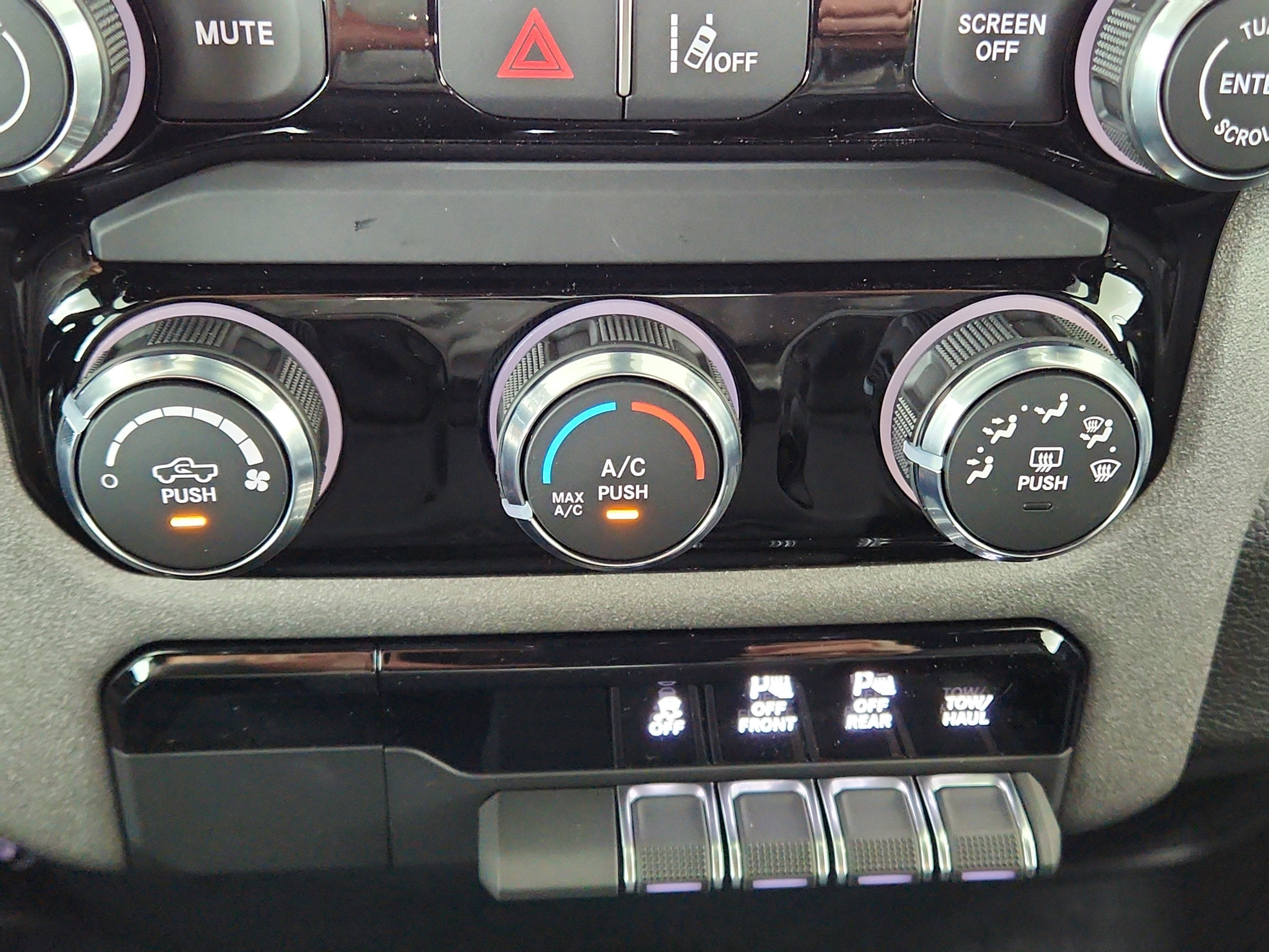 2026 RAM Ram 1500 RAM 1500 TRADESMAN QUAD CAB 4X2 (140 IN WB 6 FT 4 IN BOX)