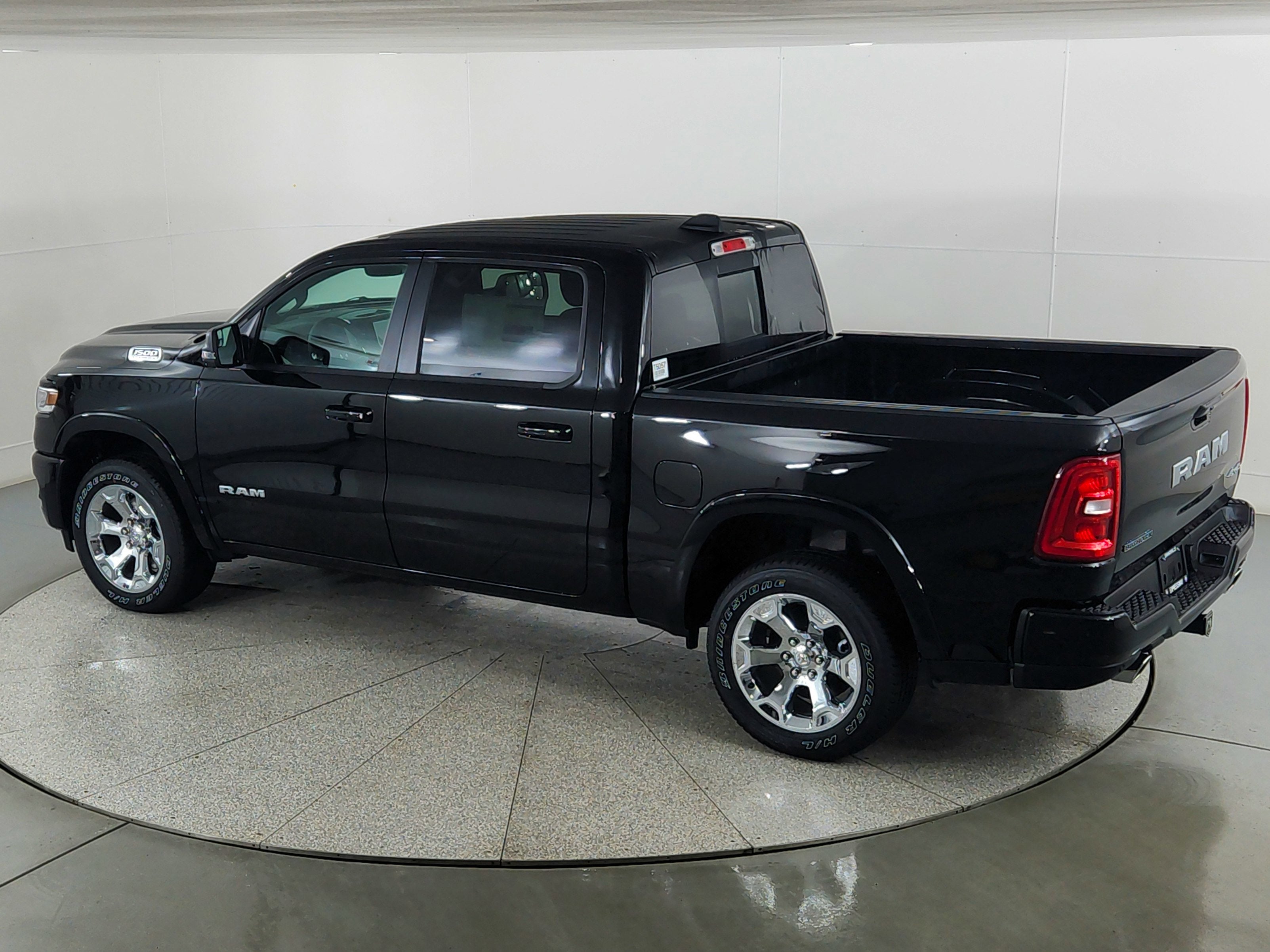 2026 RAM Ram 1500 RAM 1500 BIGHORN/LONESTAR CREW 4X4 (144.5 IN WB 5 FT 7 IN BOX)