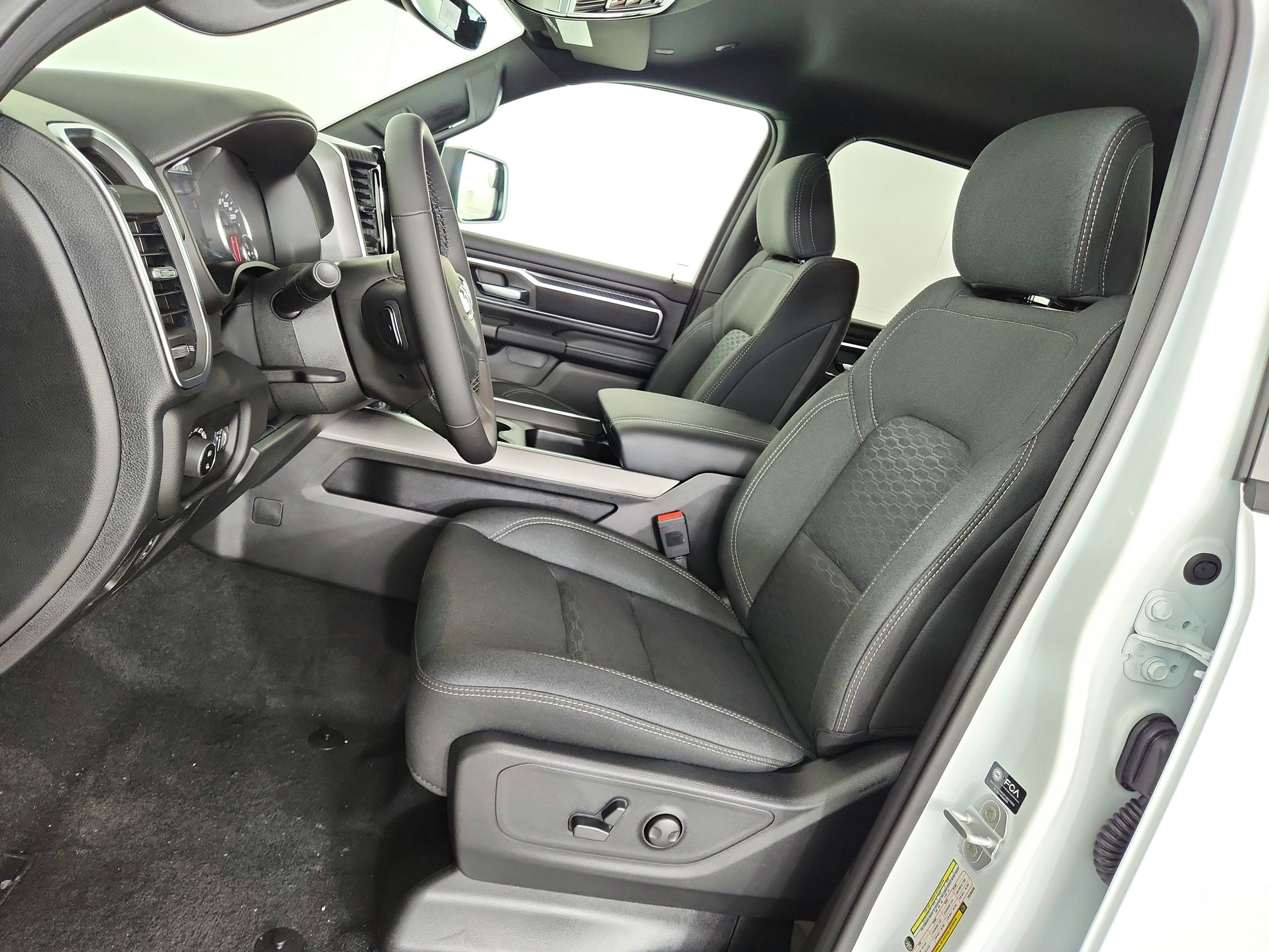 2026 RAM Ram 1500 RAM 1500 BIGHORN/LONESTAR CREW 4X4 (144.5 IN WB 5 FT 7 IN BOX)