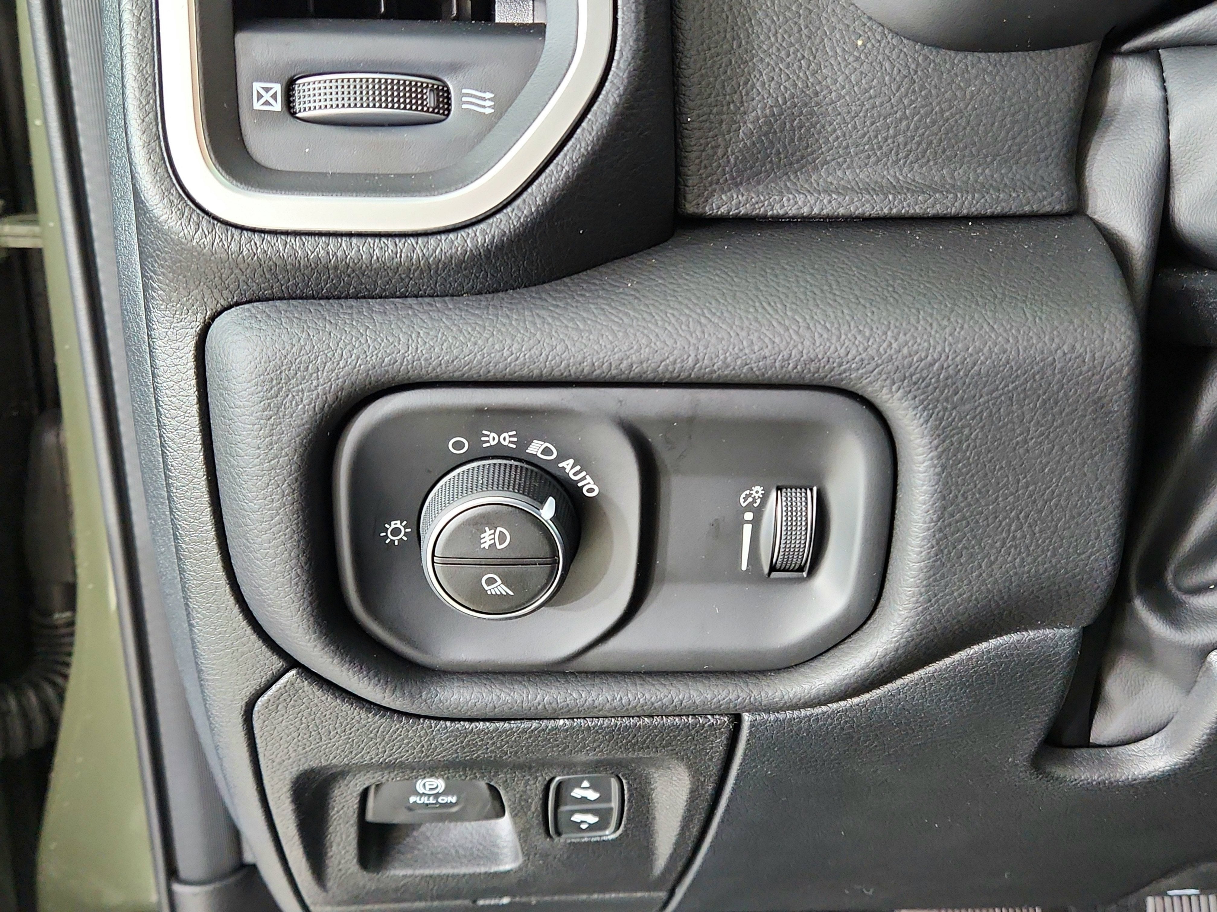 2026 RAM Ram 1500 RAM 1500 BIGHORN/LONESTAR CREW 4X4 (144.5 IN WB 5 FT 7 IN BOX)