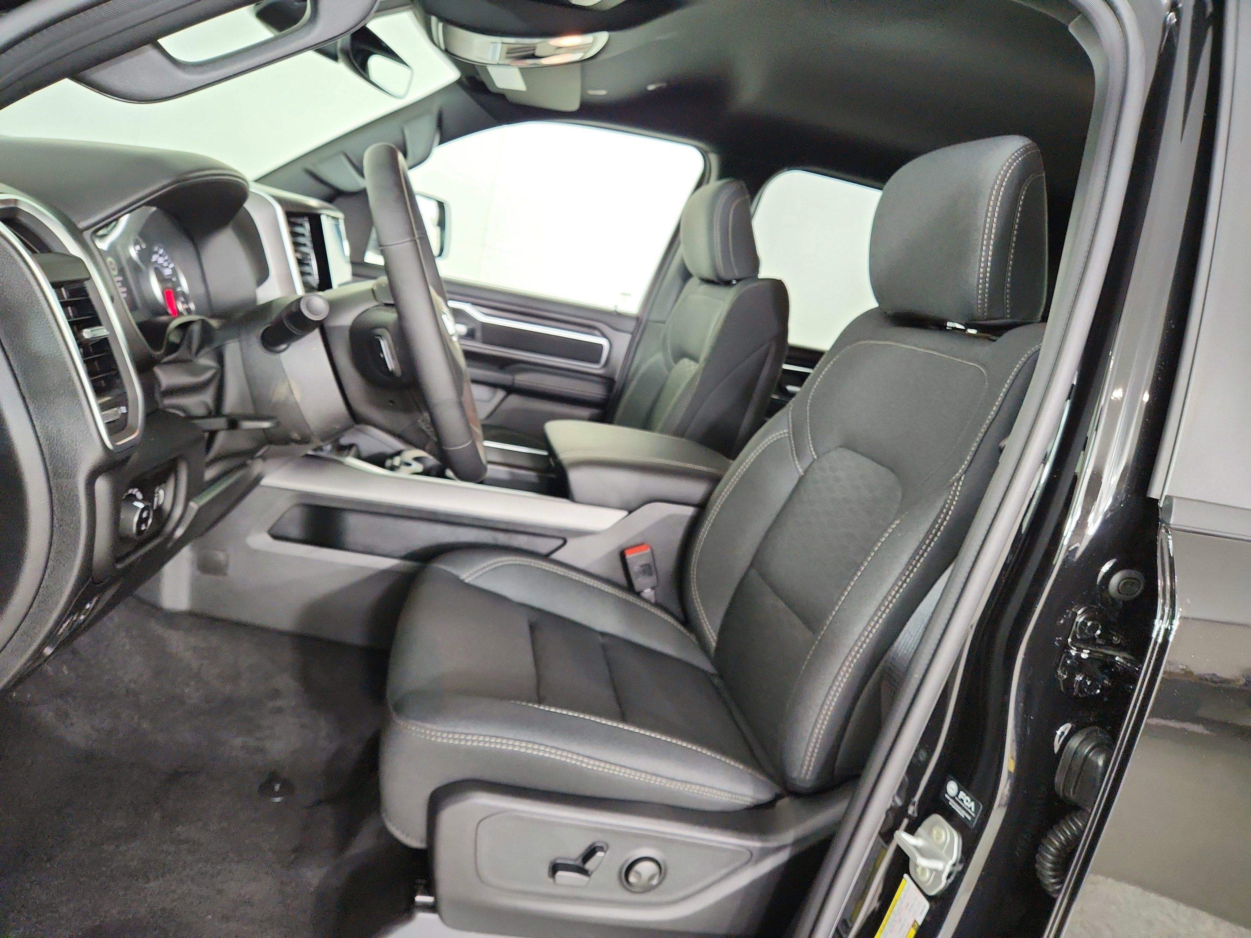 2026 RAM Ram 1500 RAM 1500 BIGHORN/LONESTAR CREW 4X4 (144.5 IN WB 5 FT 7 IN BOX)