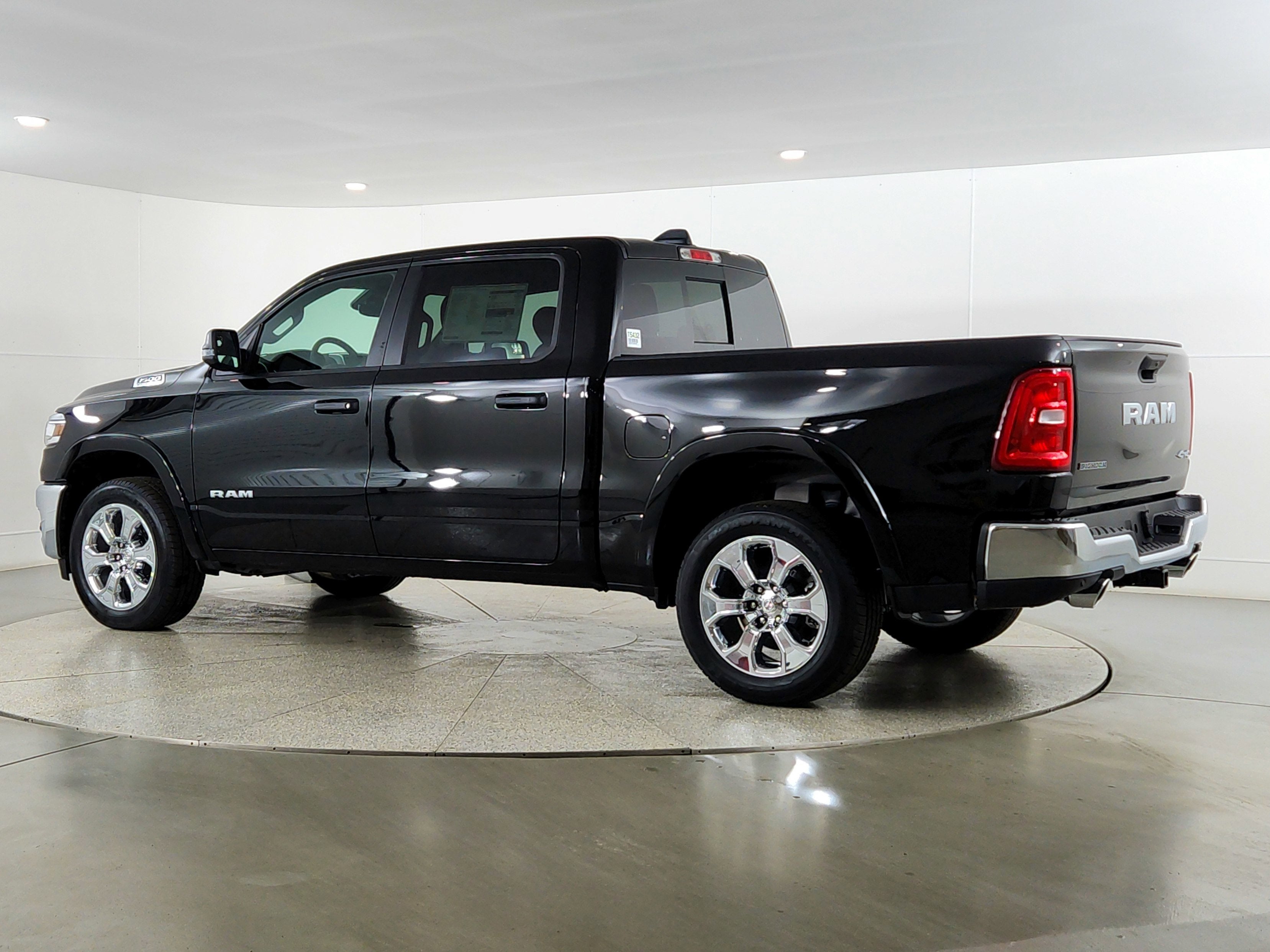 2026 RAM Ram 1500 RAM 1500 BIGHORN/LONESTAR CREW 4X4 (144.5 IN WB 5 FT 7 IN BOX)