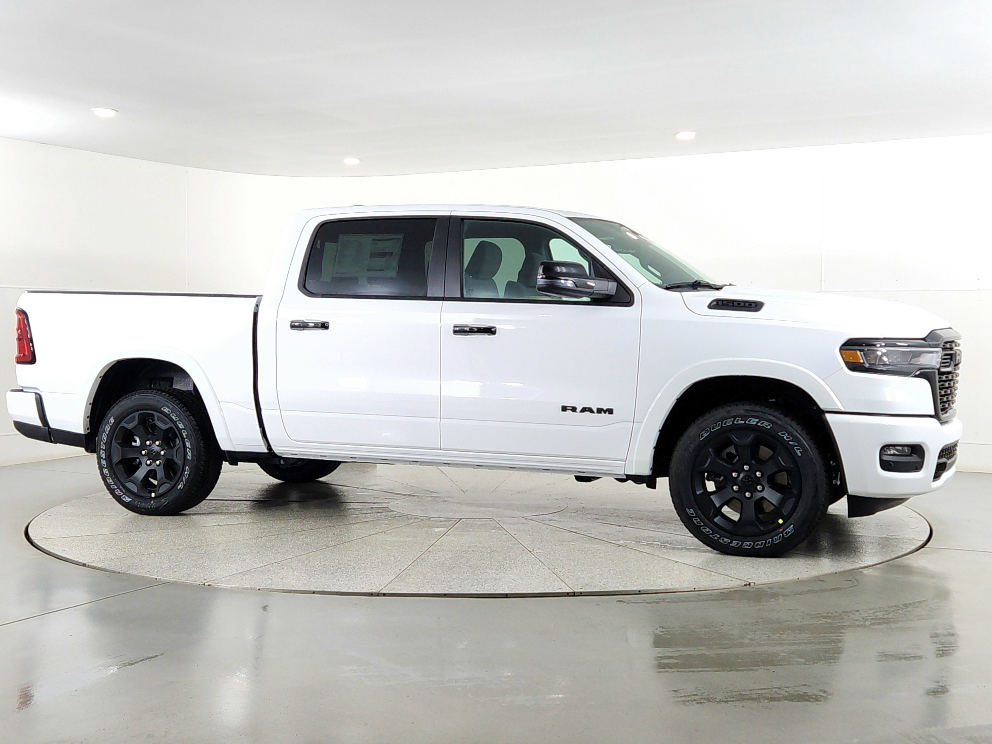 2026 RAM Ram 1500 RAM 1500 BIGHORN/LONESTAR CREW 4X4 (144.5 IN WB 5 FT 7 IN BOX)