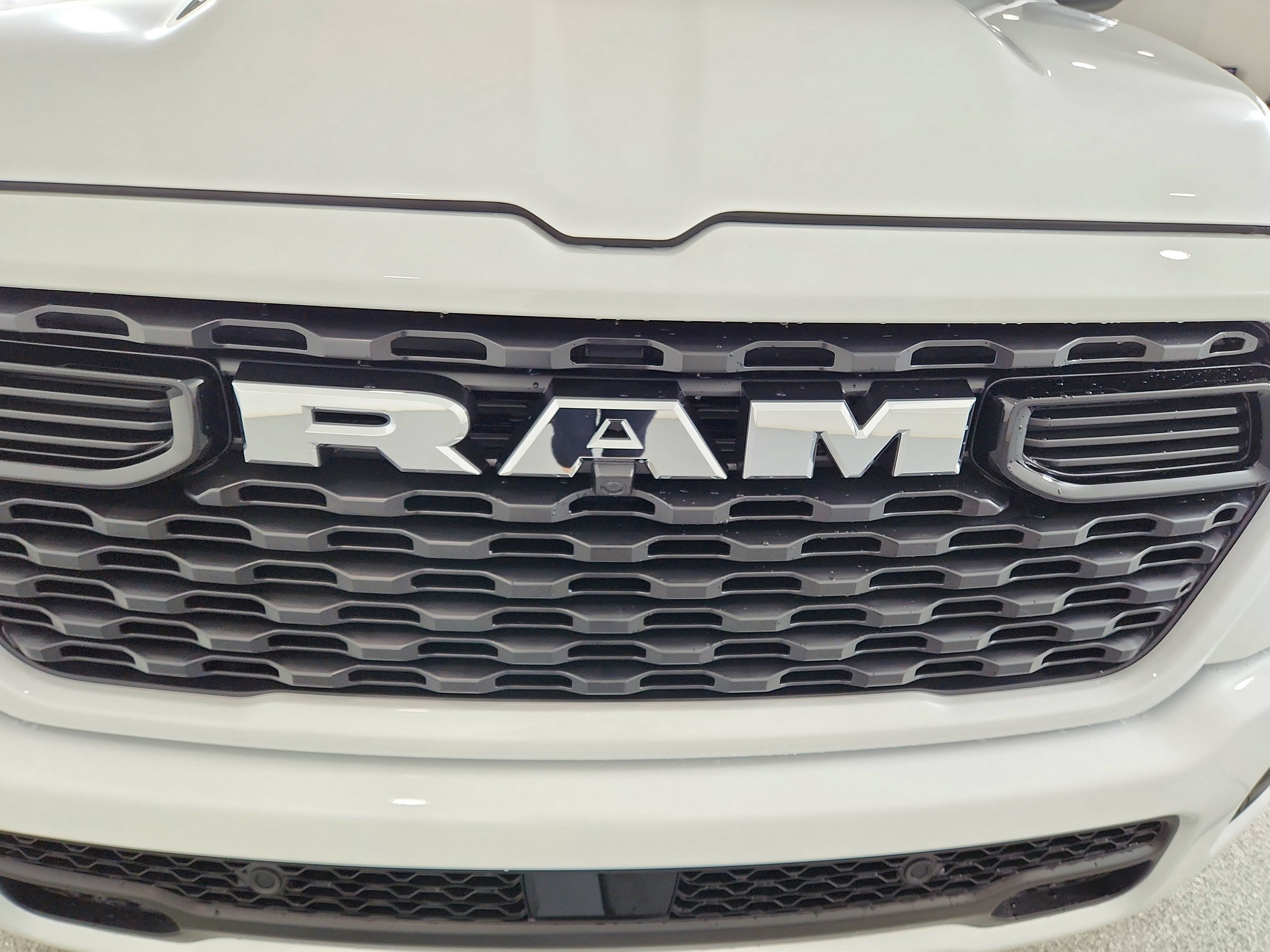 2026 RAM Ram 1500 RAM 1500 BIGHORN/LONESTAR CREW 4X4 (144.5 IN WB 5 FT 7 IN BOX)