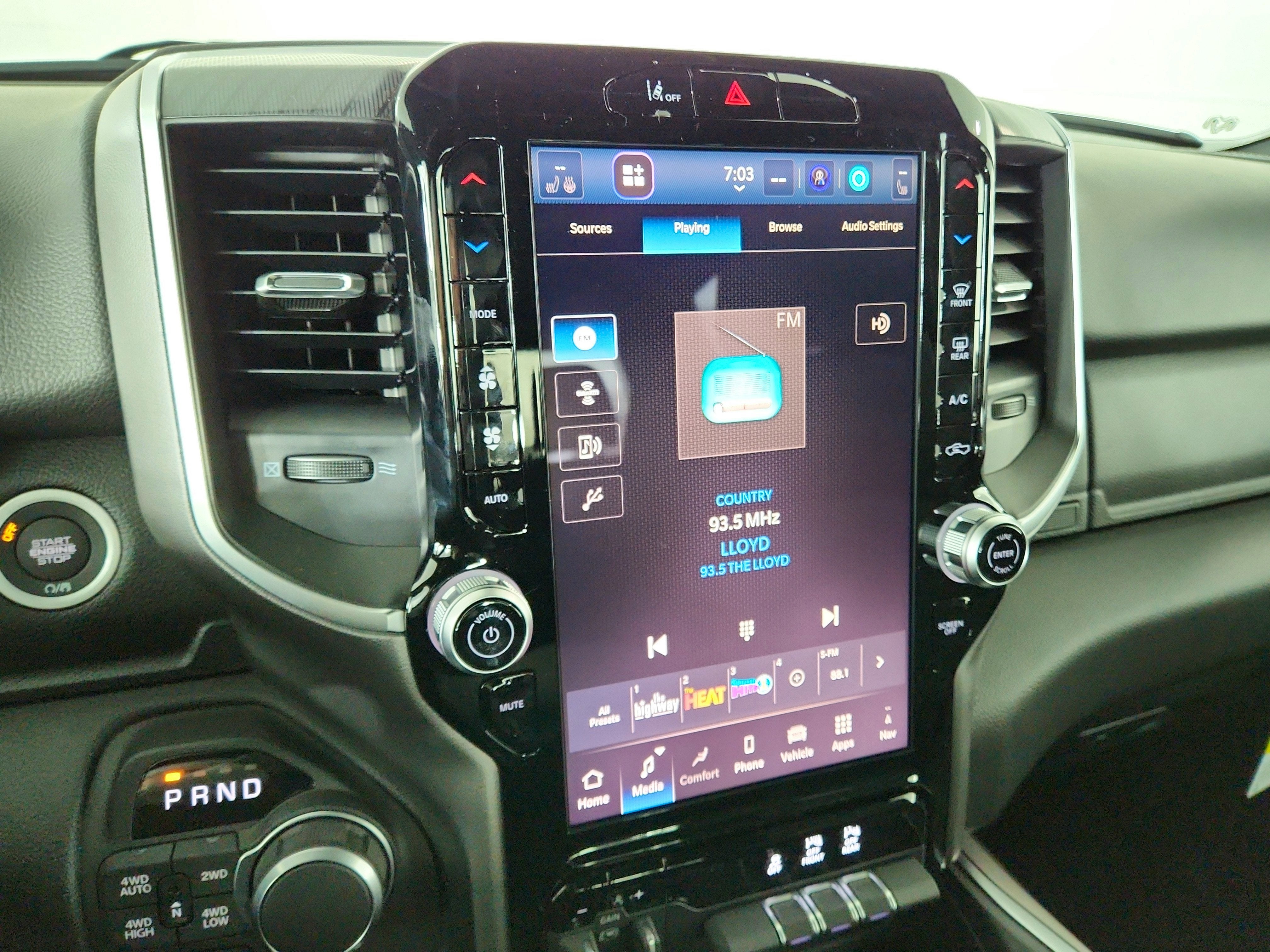 2026 RAM Ram 1500 RAM 1500 BIGHORN/LONESTAR CREW 4X4 (144.5 IN WB 5 FT 7 IN BOX)