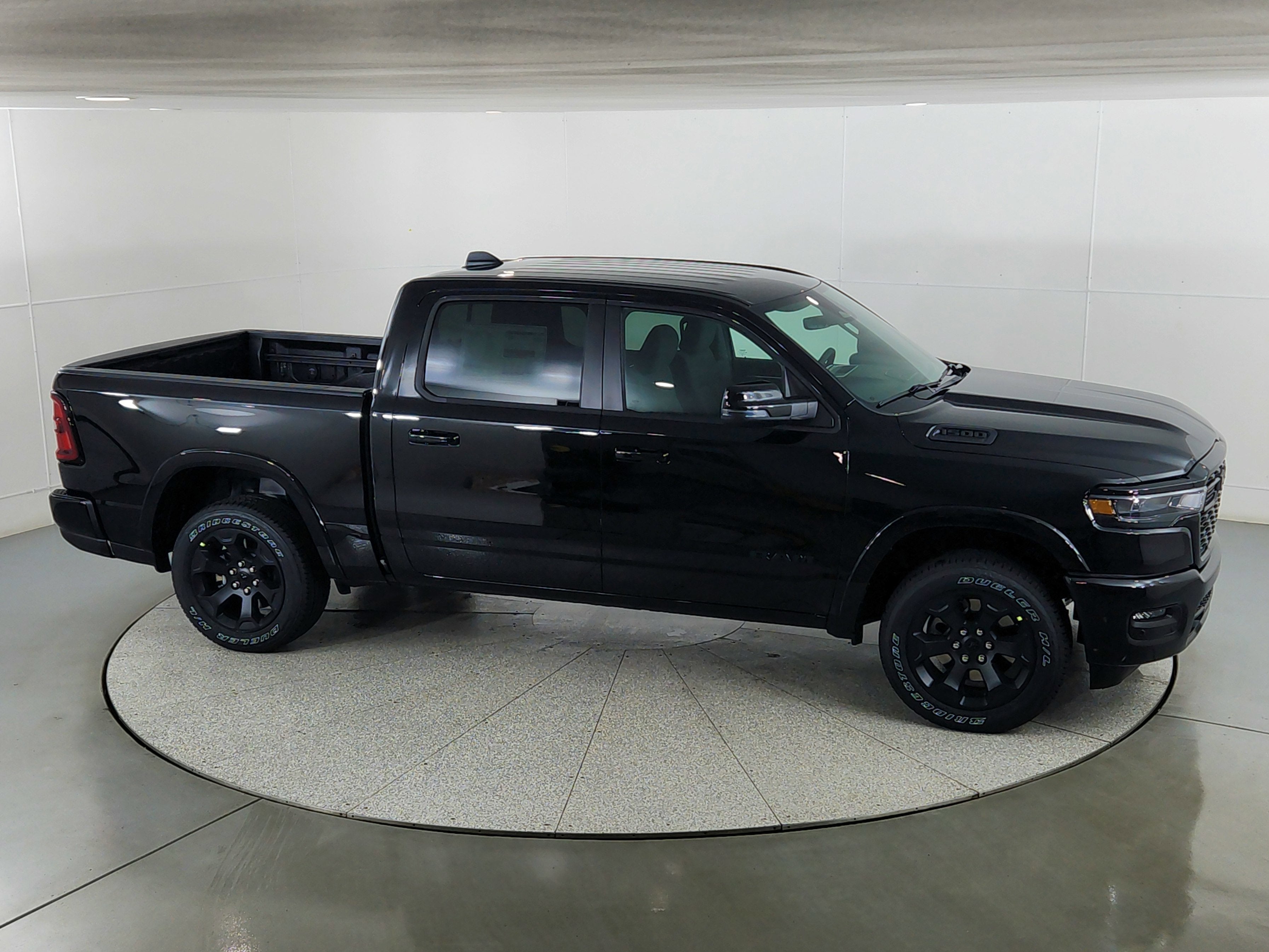 2026 RAM Ram 1500 RAM 1500 BIGHORN/LONESTAR CREW 4X4 (144.5 IN WB 5 FT 7 IN BOX)