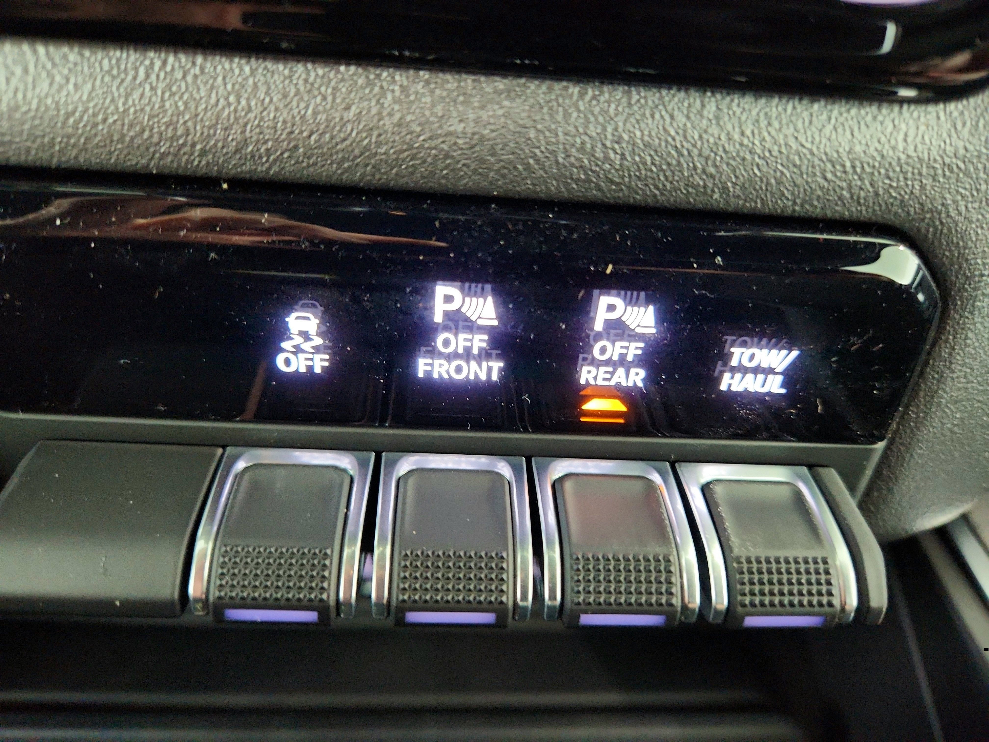 2026 RAM Ram 1500 RAM 1500 BIGHORN/LONESTAR CREW 4X4 (144.5 IN WB 5 FT 7 IN BOX)