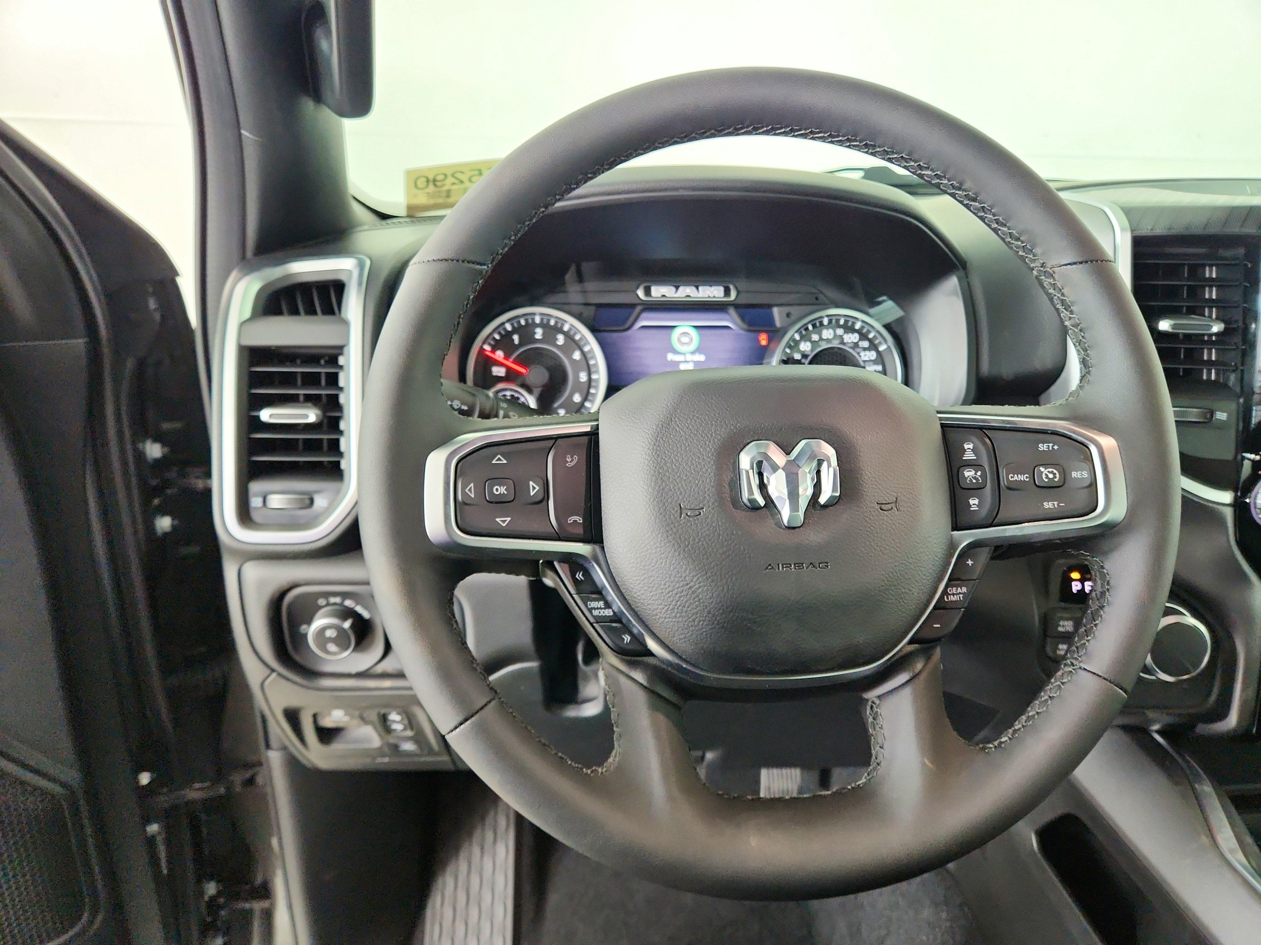 2026 RAM Ram 1500 RAM 1500 BIGHORN/LONESTAR CREW 4X4 (144.5 IN WB 5 FT 7 IN BOX)