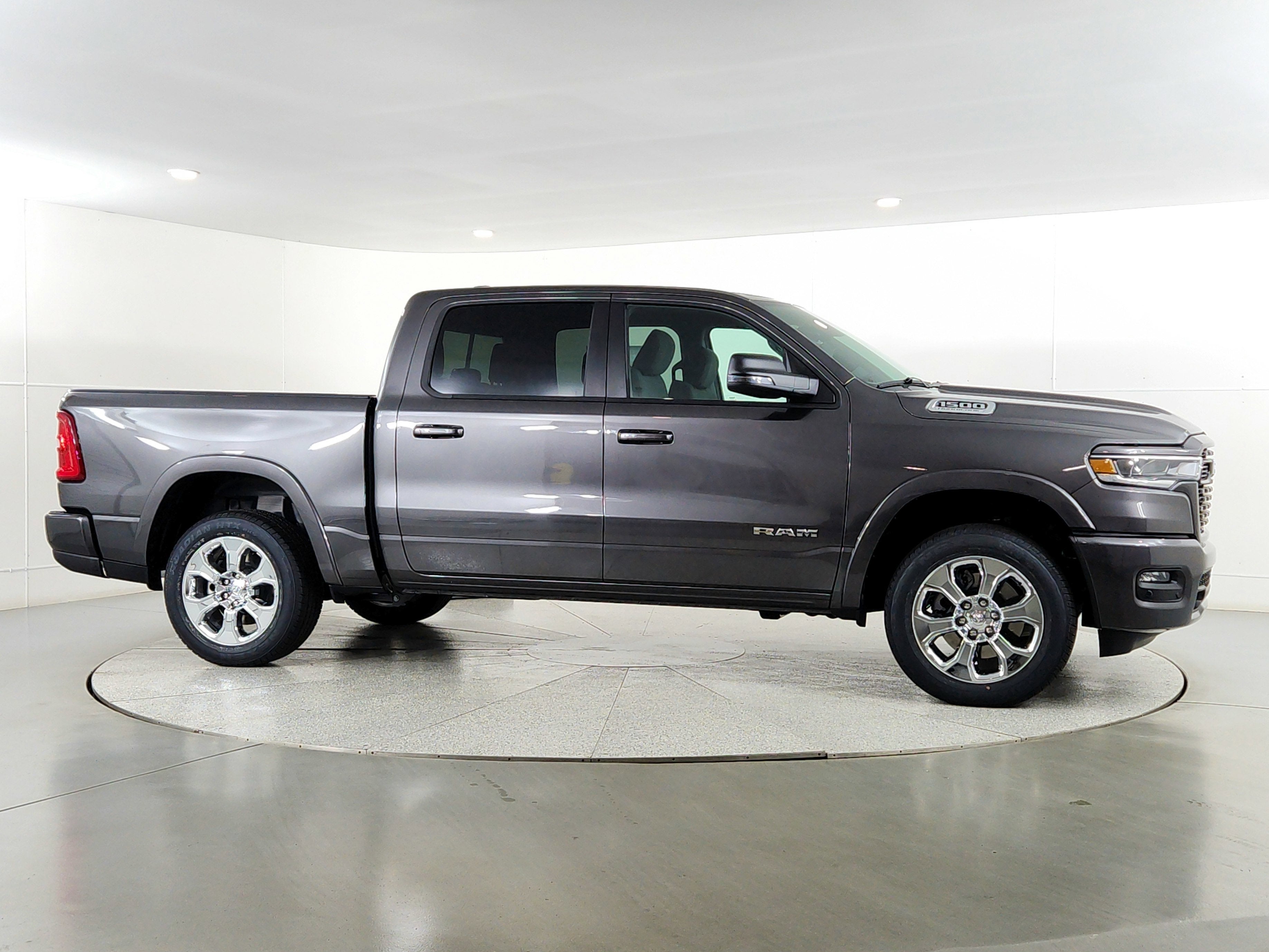 2026 RAM Ram 1500 RAM 1500 BIGHORN/LONESTAR CREW 4X4 (144.5 IN WB 5 FT 7 IN BOX)