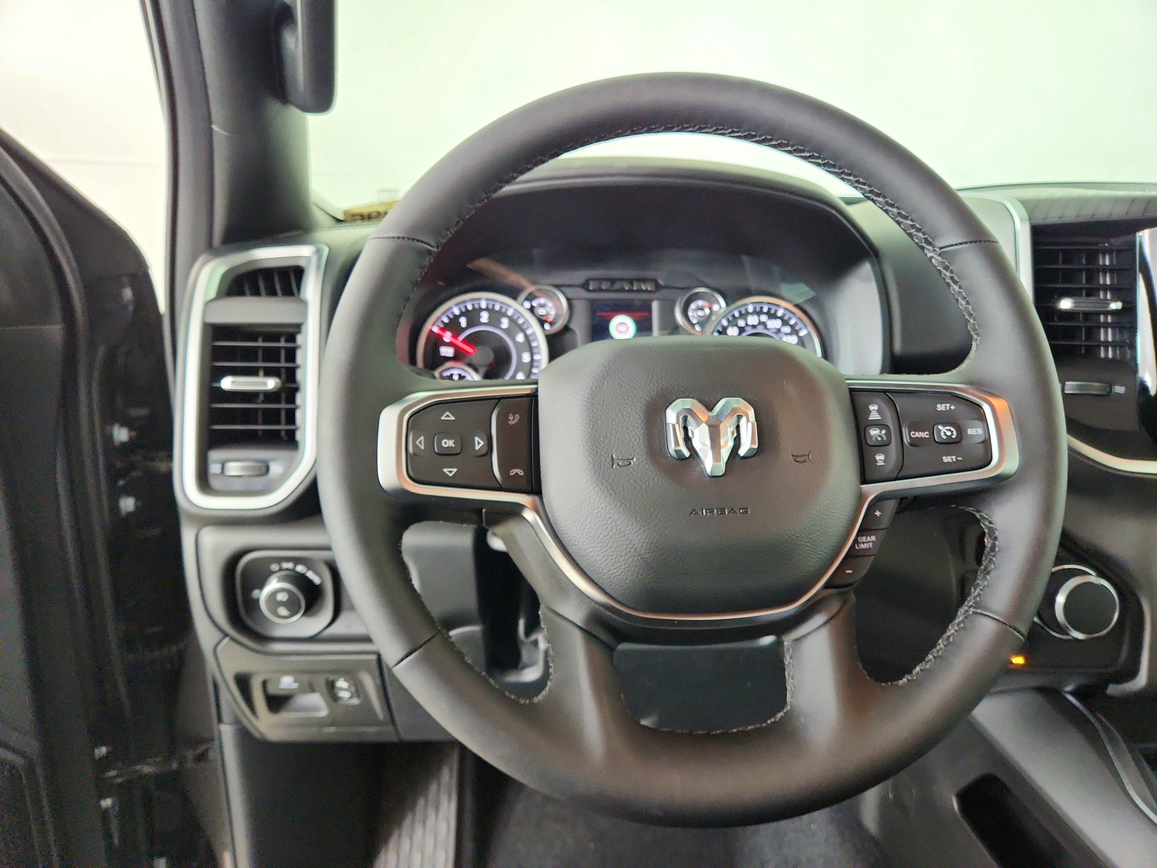 2026 RAM Ram 1500 RAM 1500 BIGHORN/LONESTAR CREW 4X4 (144.5 IN WB 5 FT 7 IN BOX)