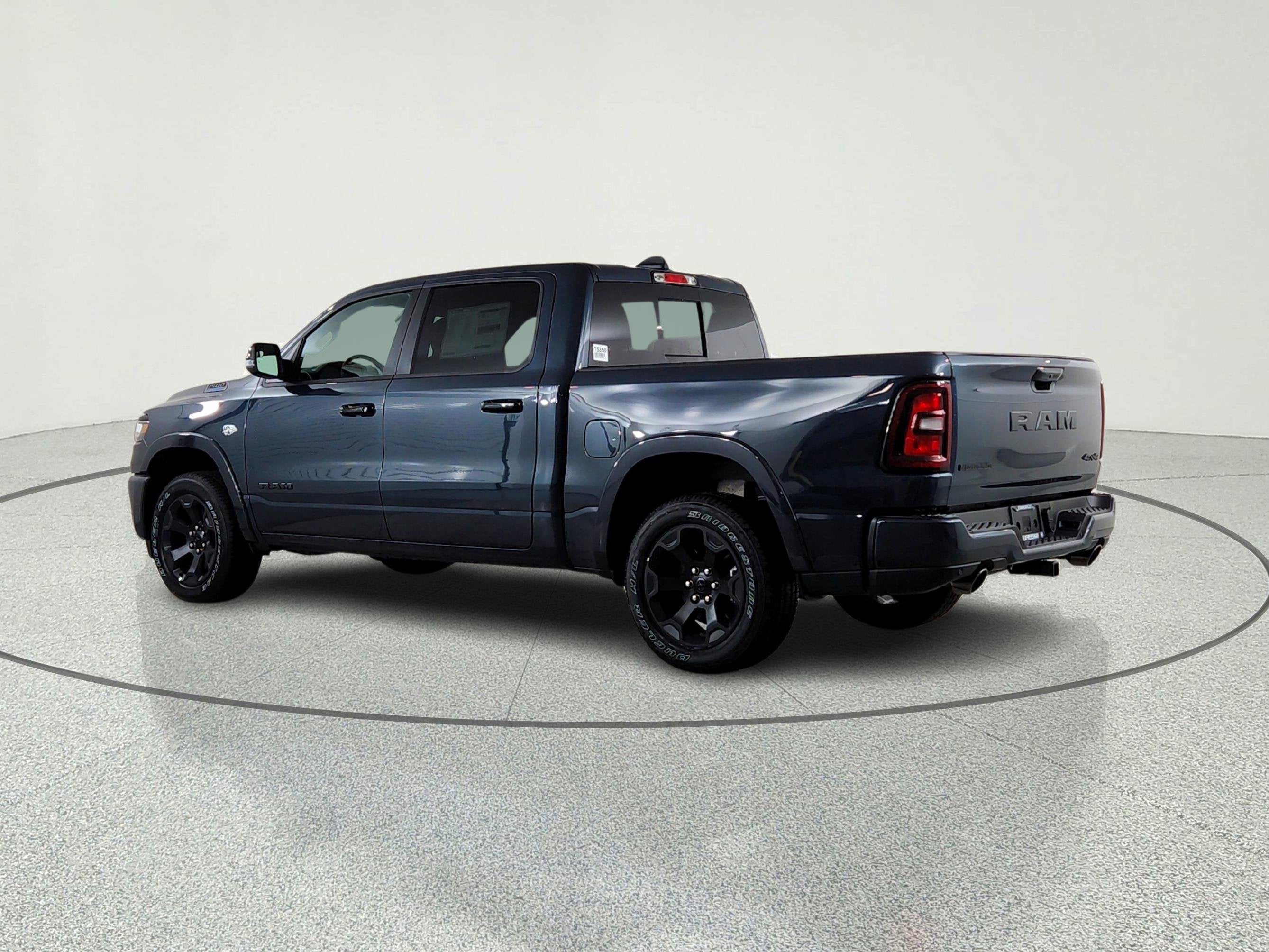 2026 RAM Ram 1500 RAM 1500 BIGHORN/LONESTAR CREW 4X4 (144.5 IN WB 5 FT 7 IN BOX)