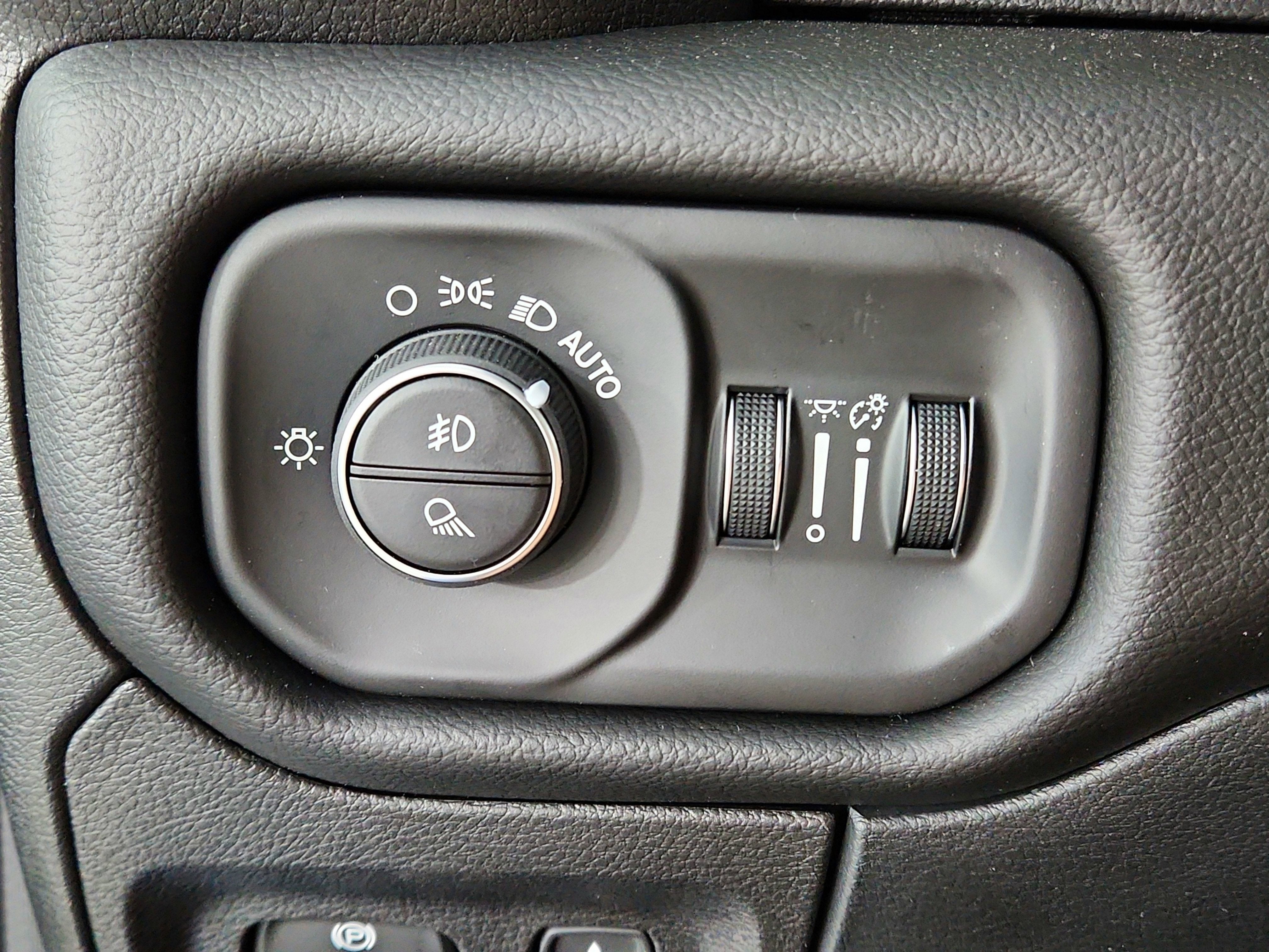 2026 RAM Ram 1500 RAM 1500 BIGHORN/LONESTAR CREW 4X4 (144.5 IN WB 5 FT 7 IN BOX)