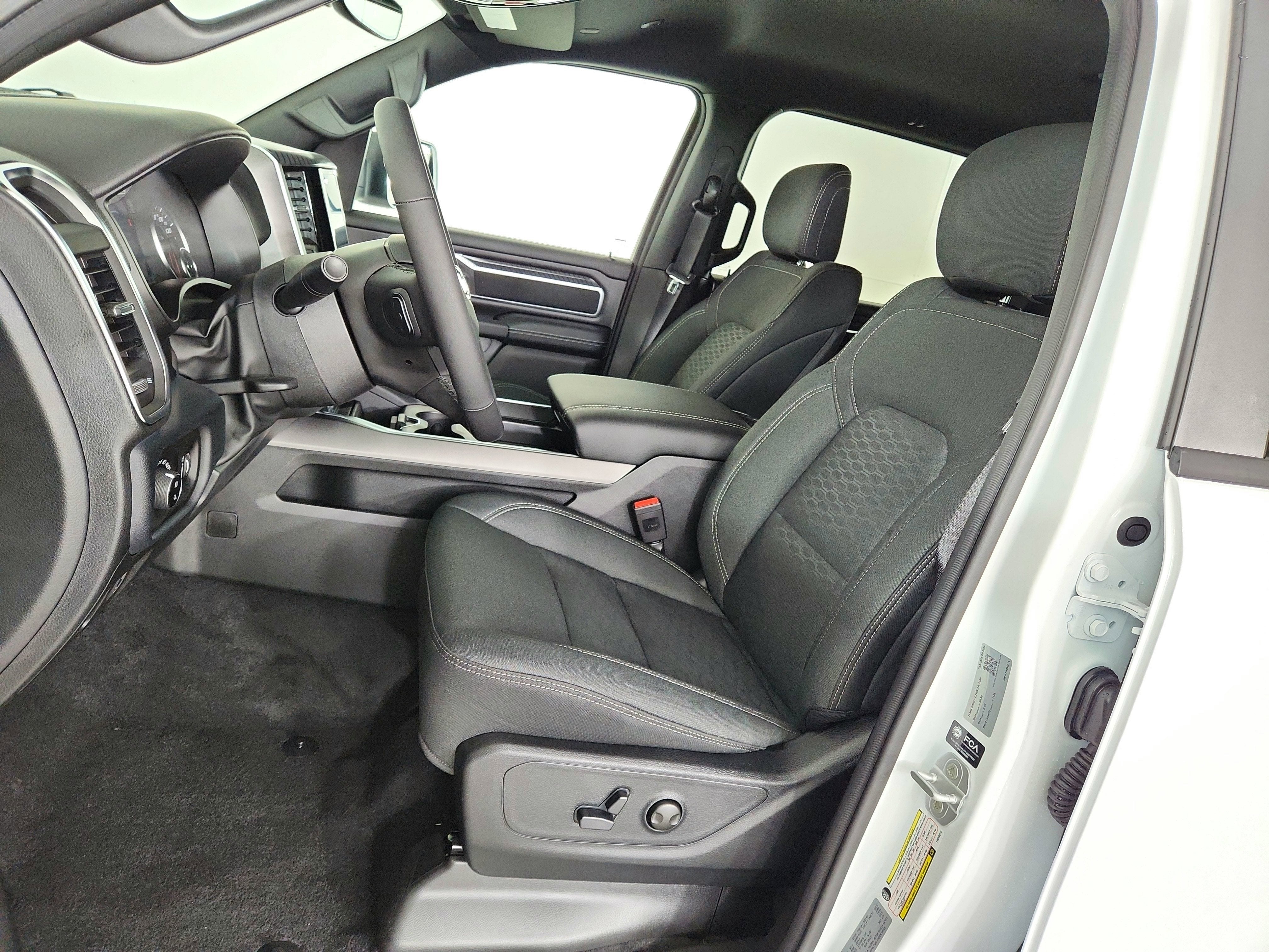 2026 RAM Ram 1500 RAM 1500 BIGHORN/LONESTAR CREW 4X4 (144.5 IN WB 5 FT 7 IN BOX)