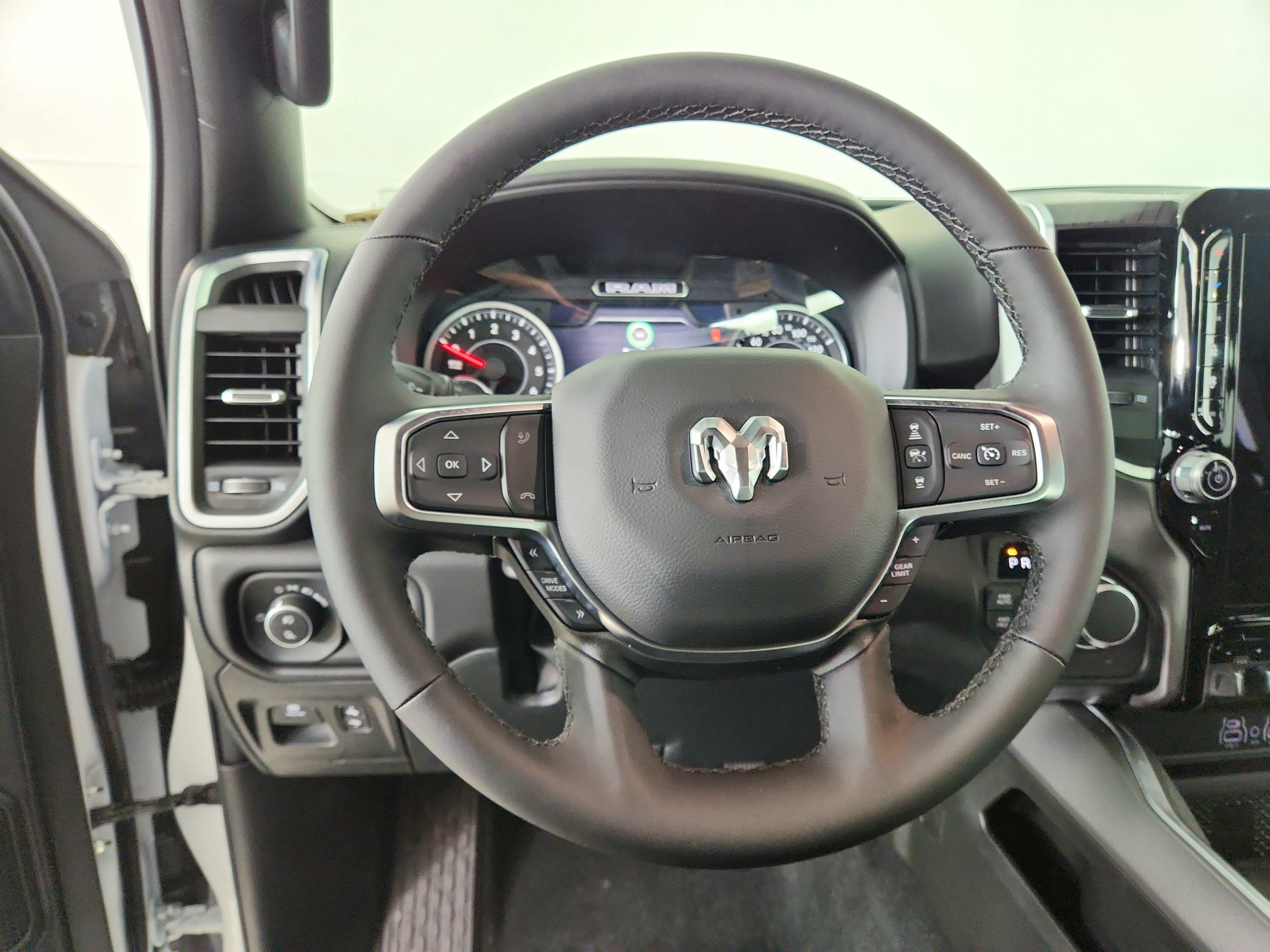 2026 RAM Ram 1500 RAM 1500 BIGHORN/LONESTAR CREW 4X4 (144.5 IN WB 5 FT 7 IN BOX)