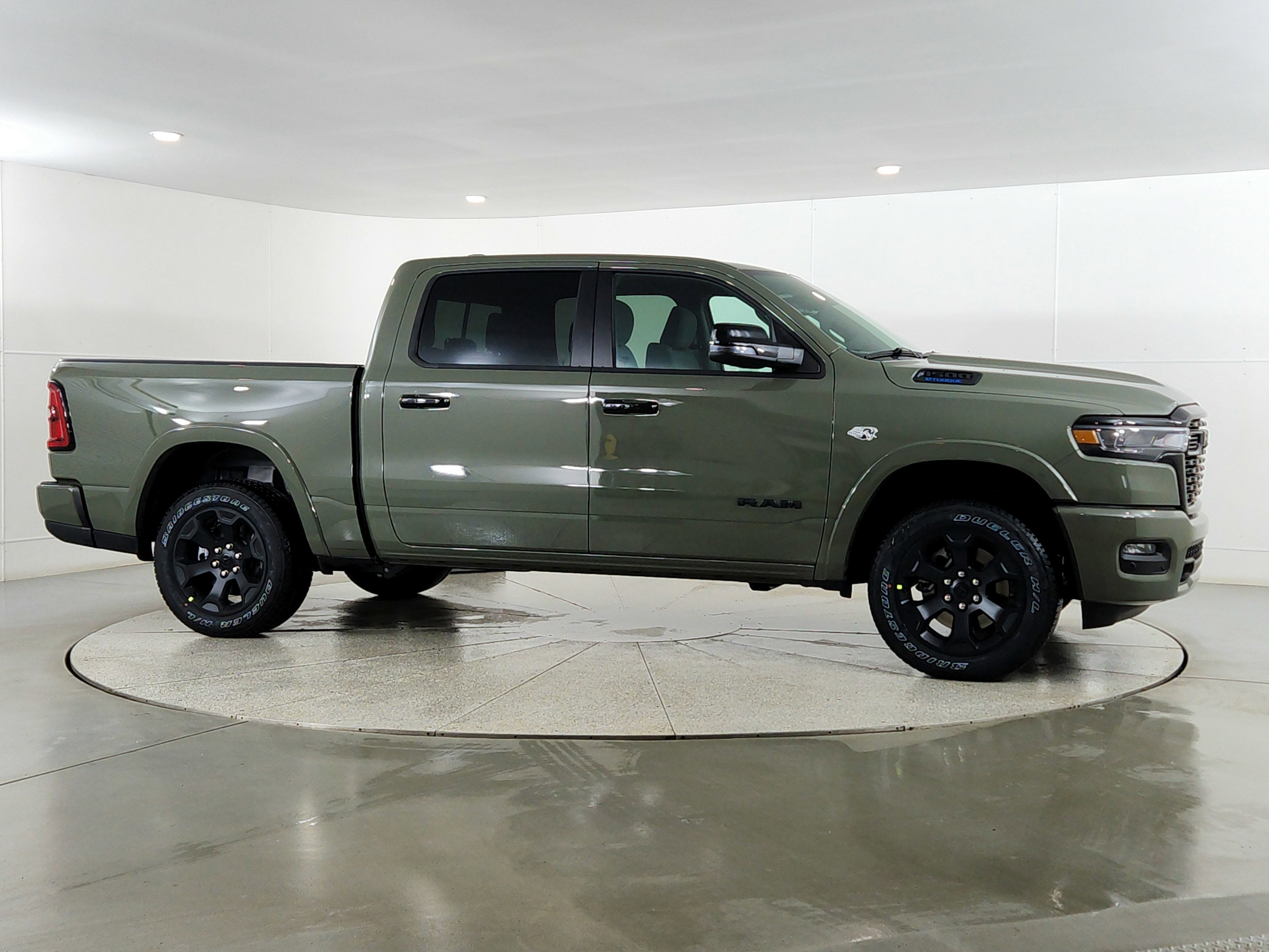 2026 RAM Ram 1500 RAM 1500 BIGHORN/LONESTAR CREW 4X4 (144.5 IN WB 5 FT 7 IN BOX)