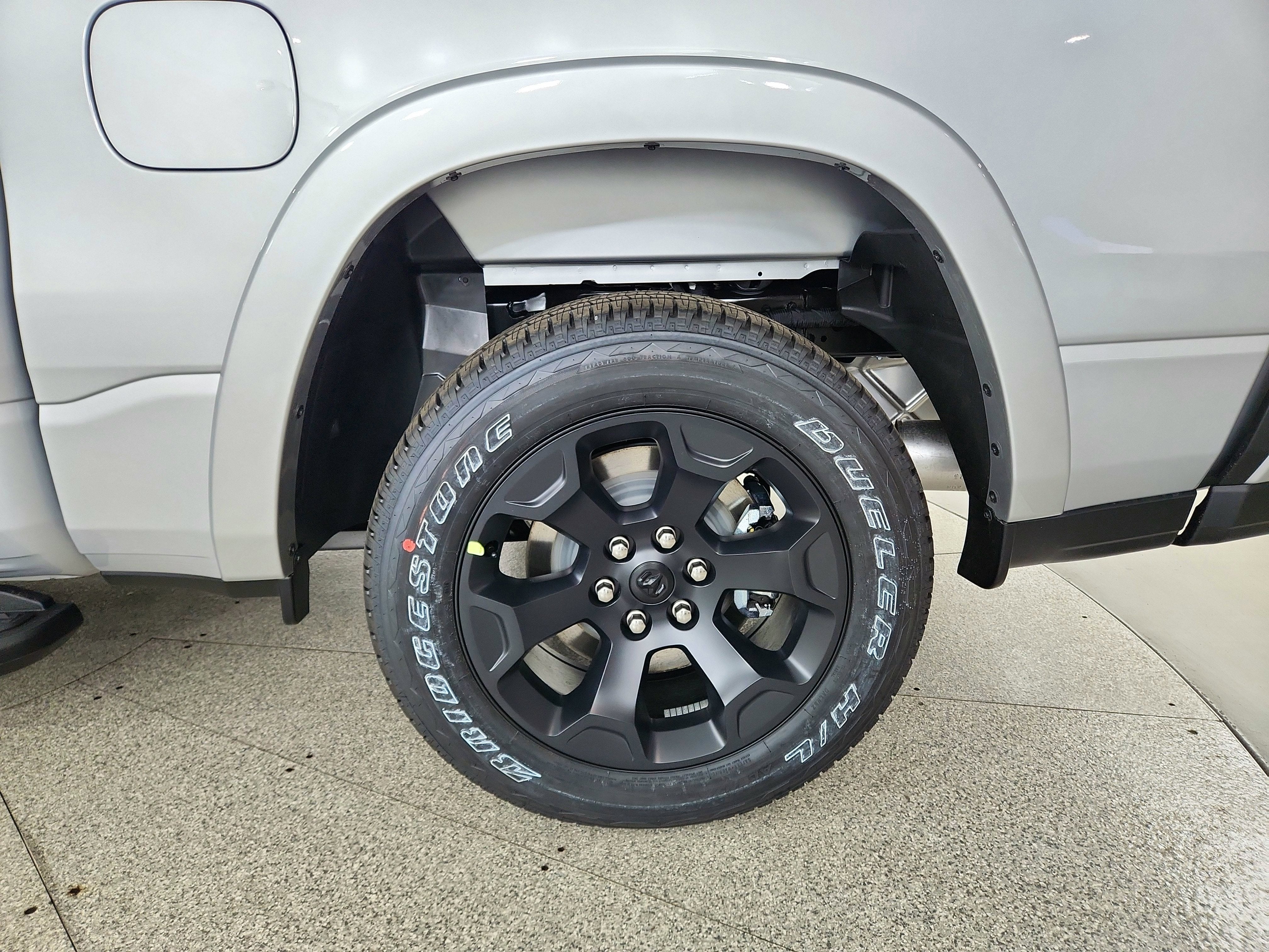 2026 RAM Ram 1500 RAM 1500 BIGHORN/LONESTAR CREW 4X4 (144.5 IN WB 5 FT 7 IN BOX)