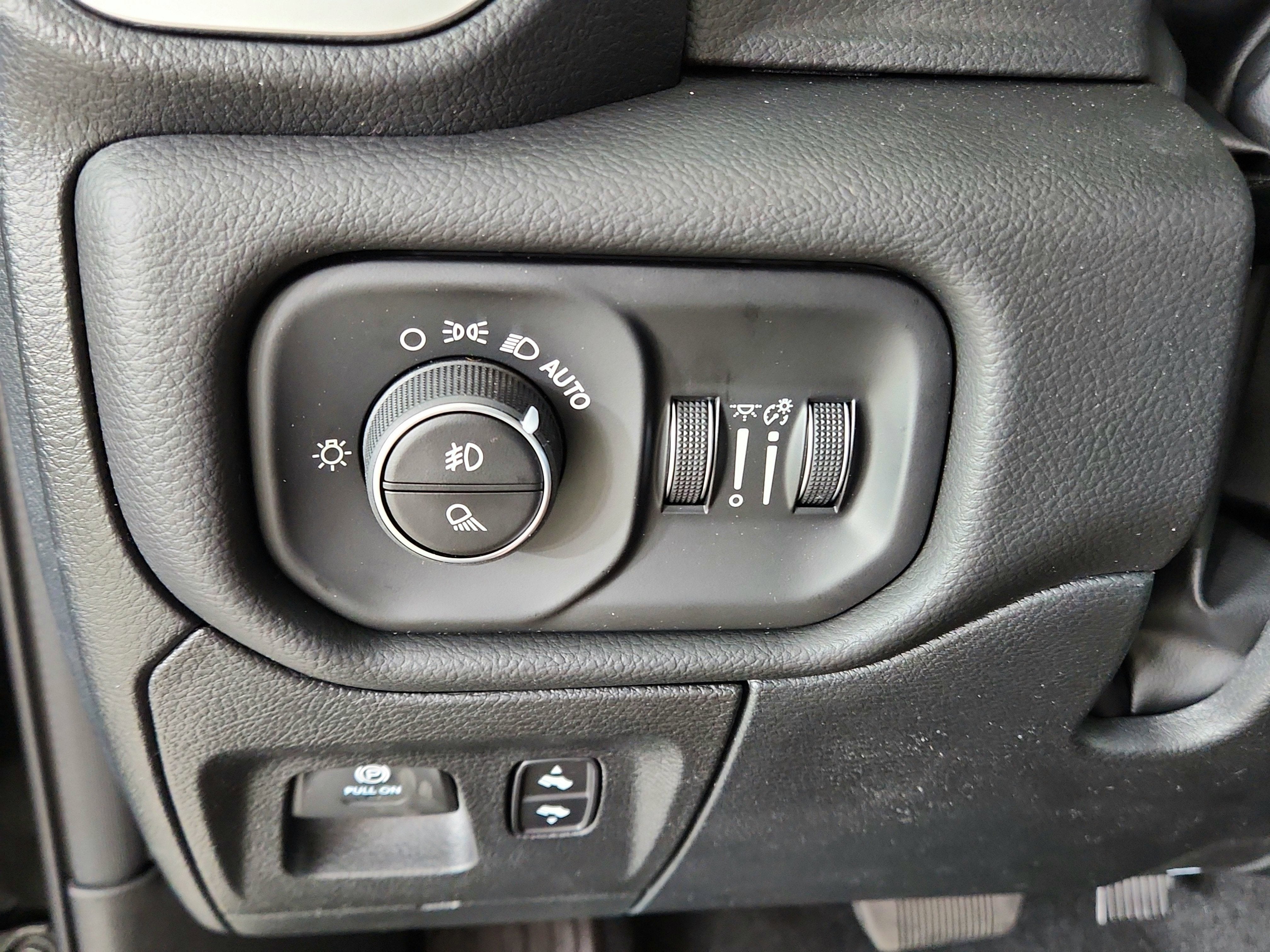 2026 RAM Ram 1500 RAM 1500 BIGHORN/LONESTAR CREW 4X4 (144.5 IN WB 5 FT 7 IN BOX)