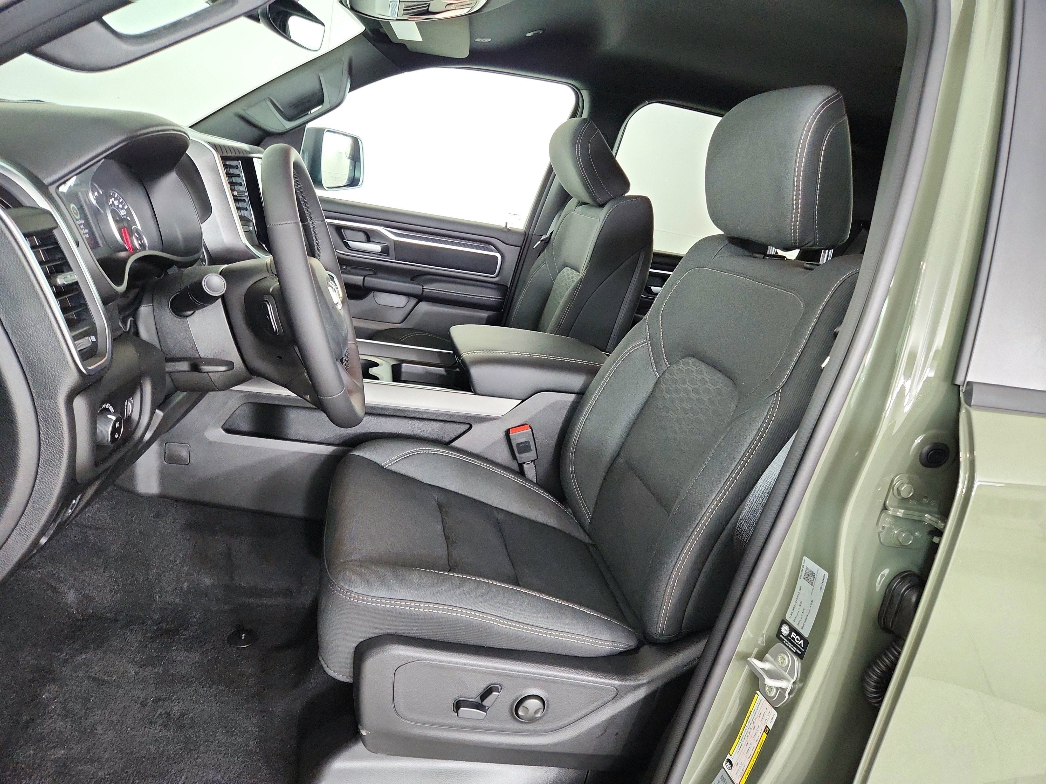 2026 RAM Ram 1500 RAM 1500 BIGHORN/LONESTAR CREW 4X4 (144.5 IN WB 5 FT 7 IN BOX)