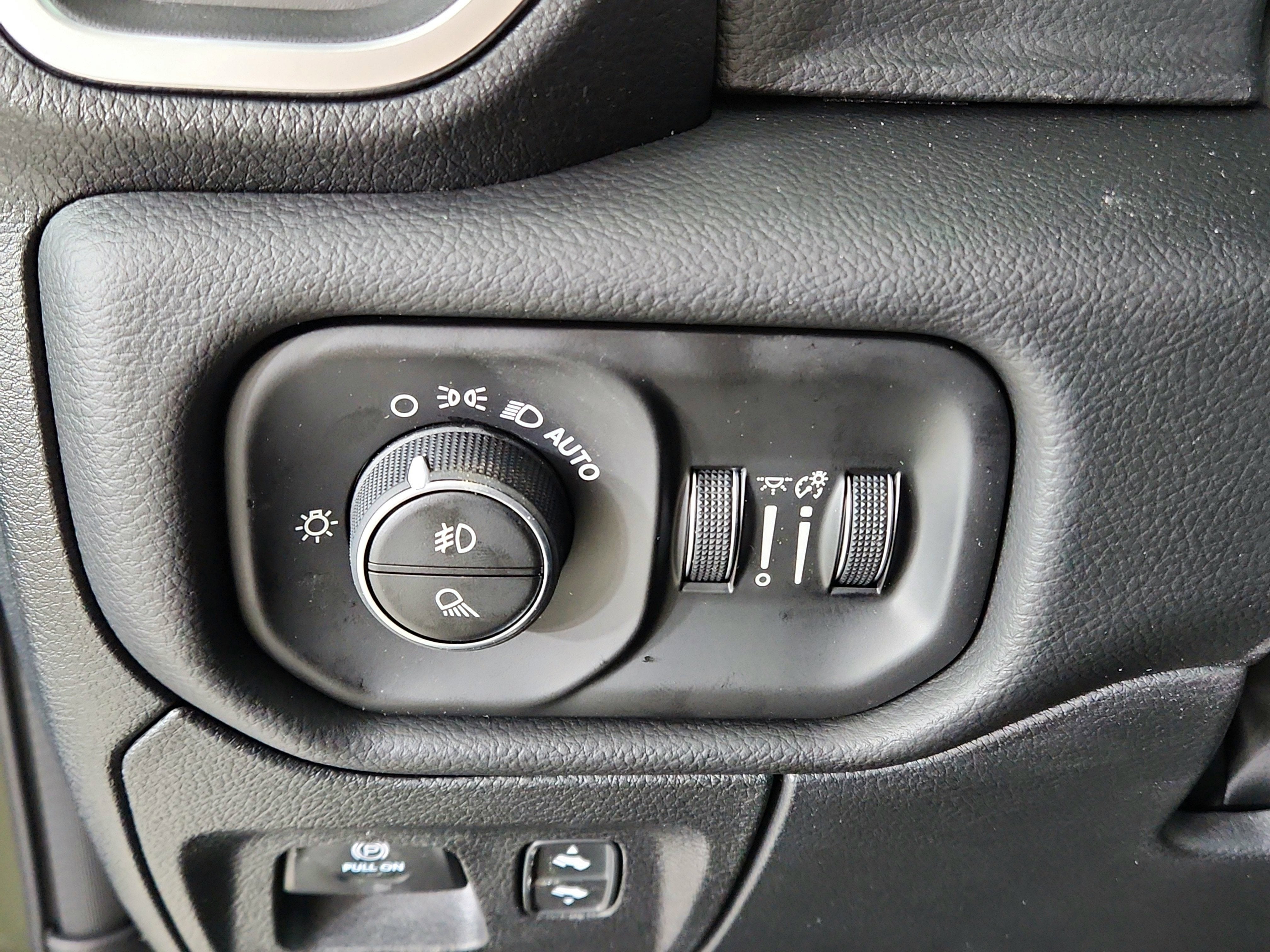 2026 RAM Ram 1500 RAM 1500 BIGHORN/LONESTAR CREW 4X4 (144.5 IN WB 5 FT 7 IN BOX)