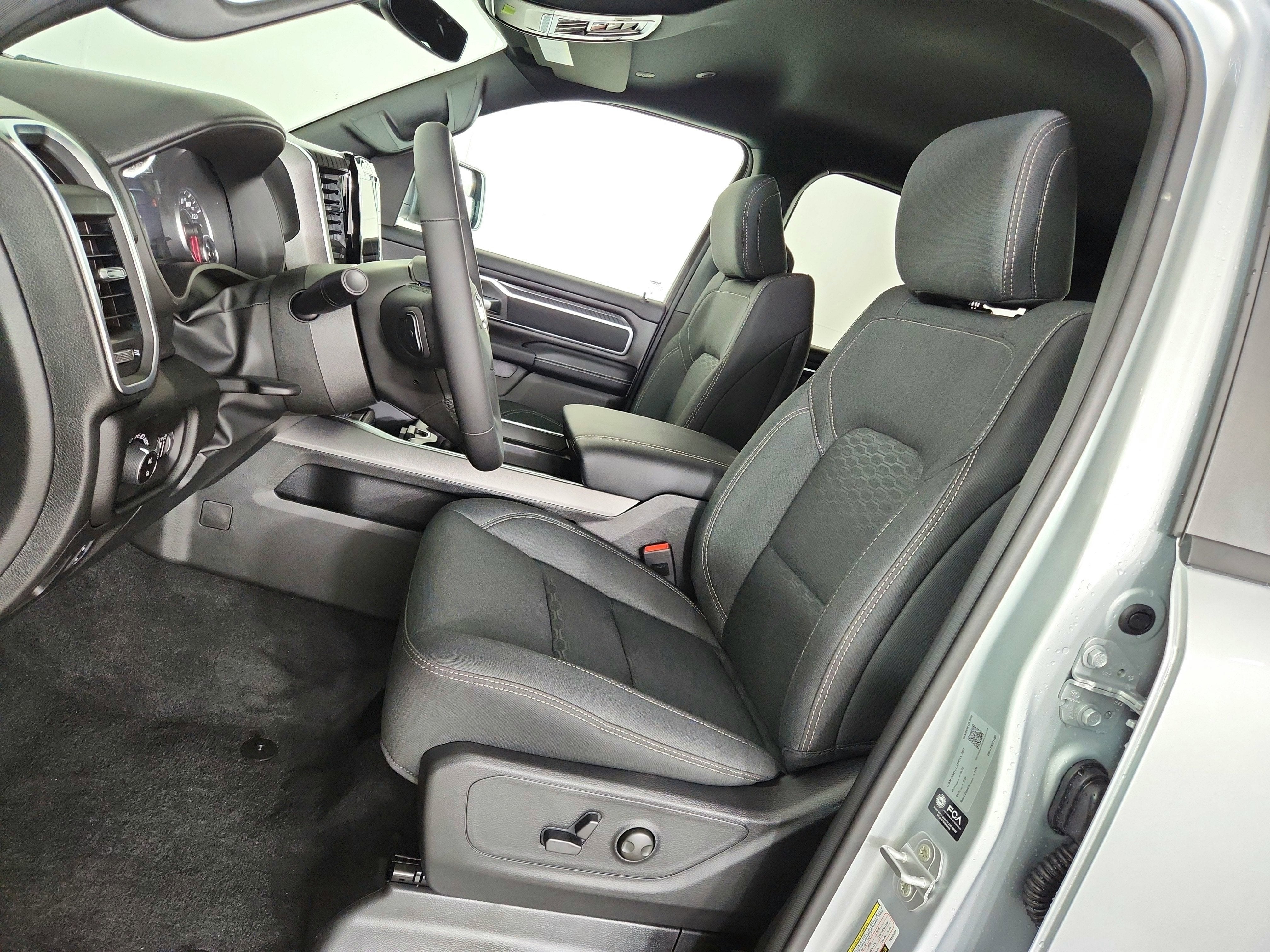 2026 RAM Ram 1500 RAM 1500 BIGHORN/LONESTAR CREW 4X4 (144.5 IN WB 5 FT 7 IN BOX)