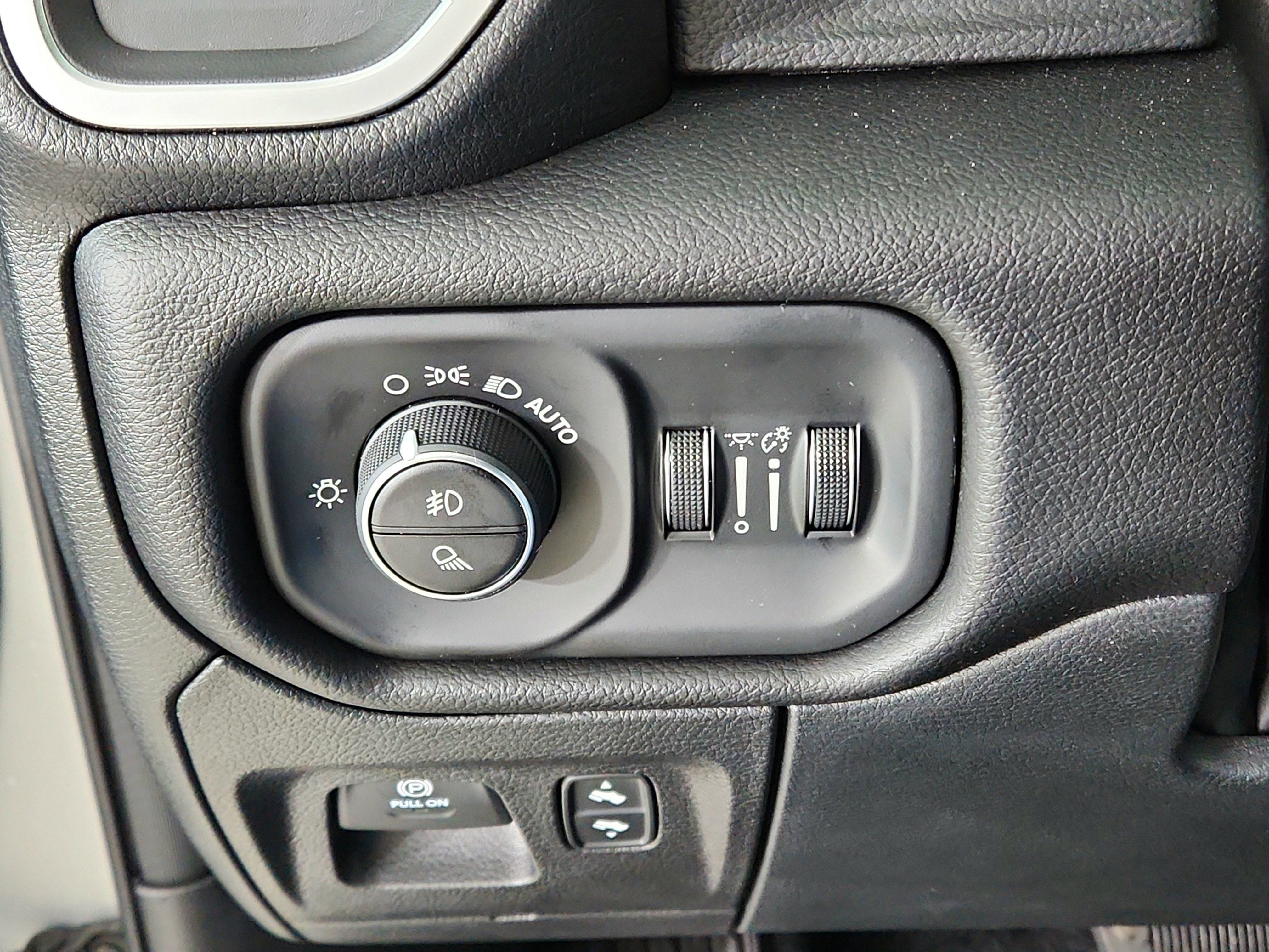 2026 RAM Ram 1500 RAM 1500 BIGHORN/LONESTAR CREW 4X4 (144.5 IN WB 5 FT 7 IN BOX)