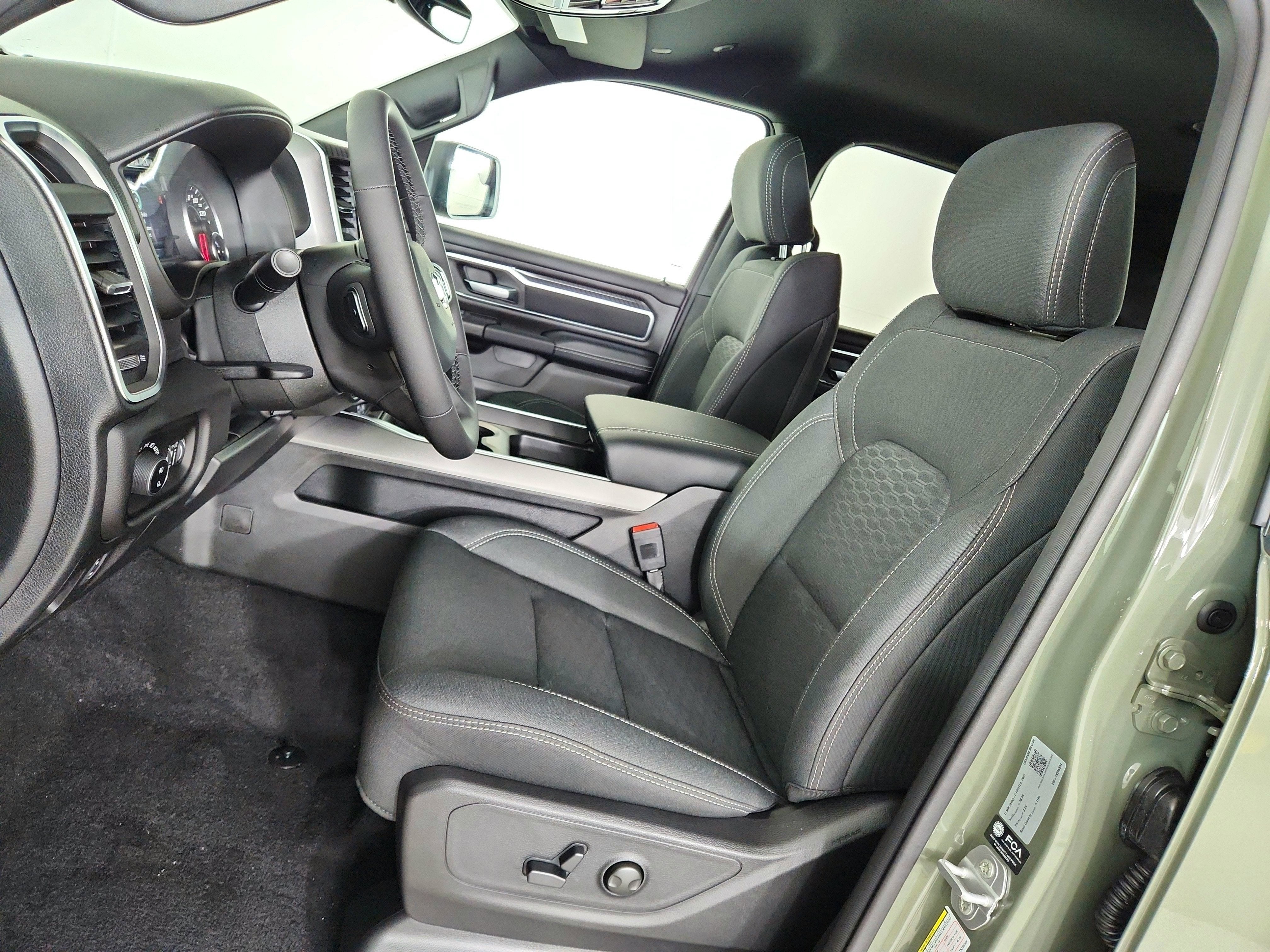 2026 RAM Ram 1500 RAM 1500 BIGHORN/LONESTAR CREW 4X4 (144.5 IN WB 5 FT 7 IN BOX)