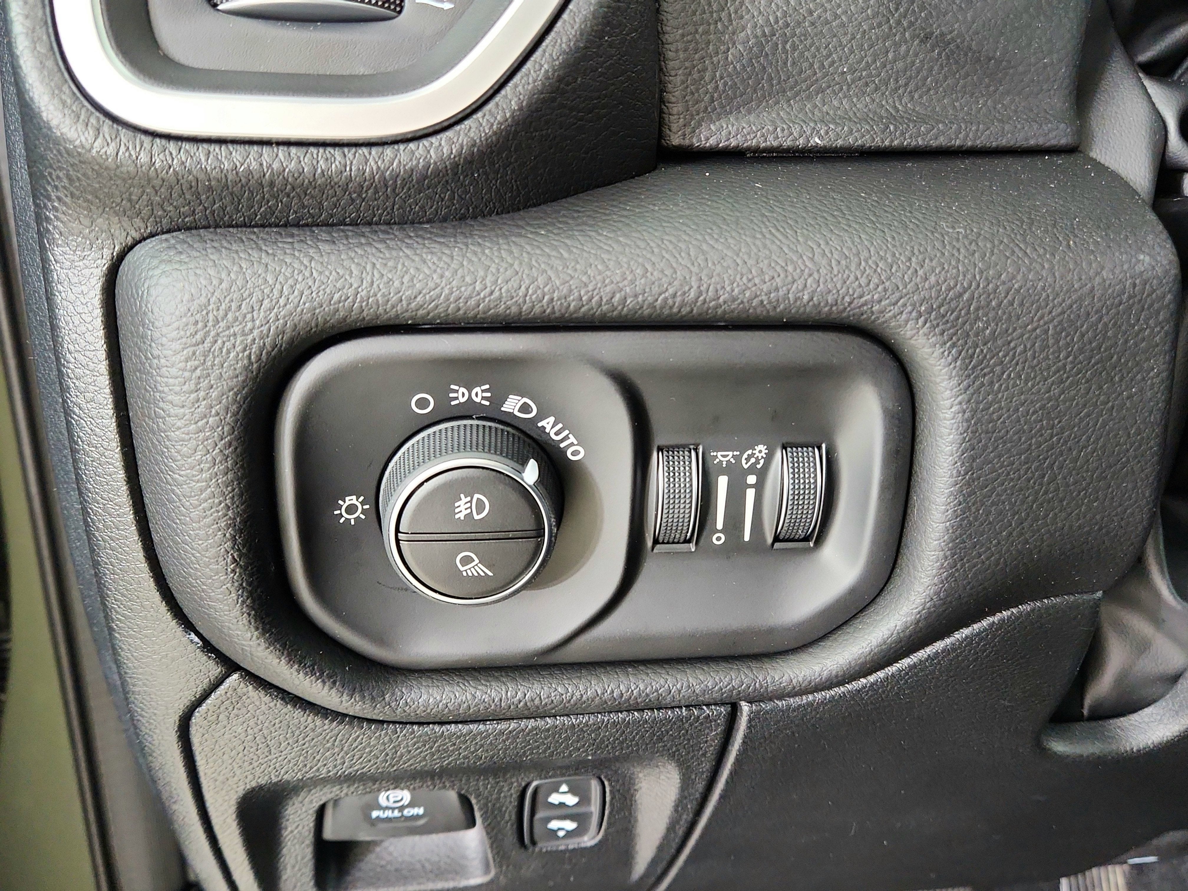 2026 RAM Ram 1500 RAM 1500 BIGHORN/LONESTAR CREW 4X4 (144.5 IN WB 5 FT 7 IN BOX)