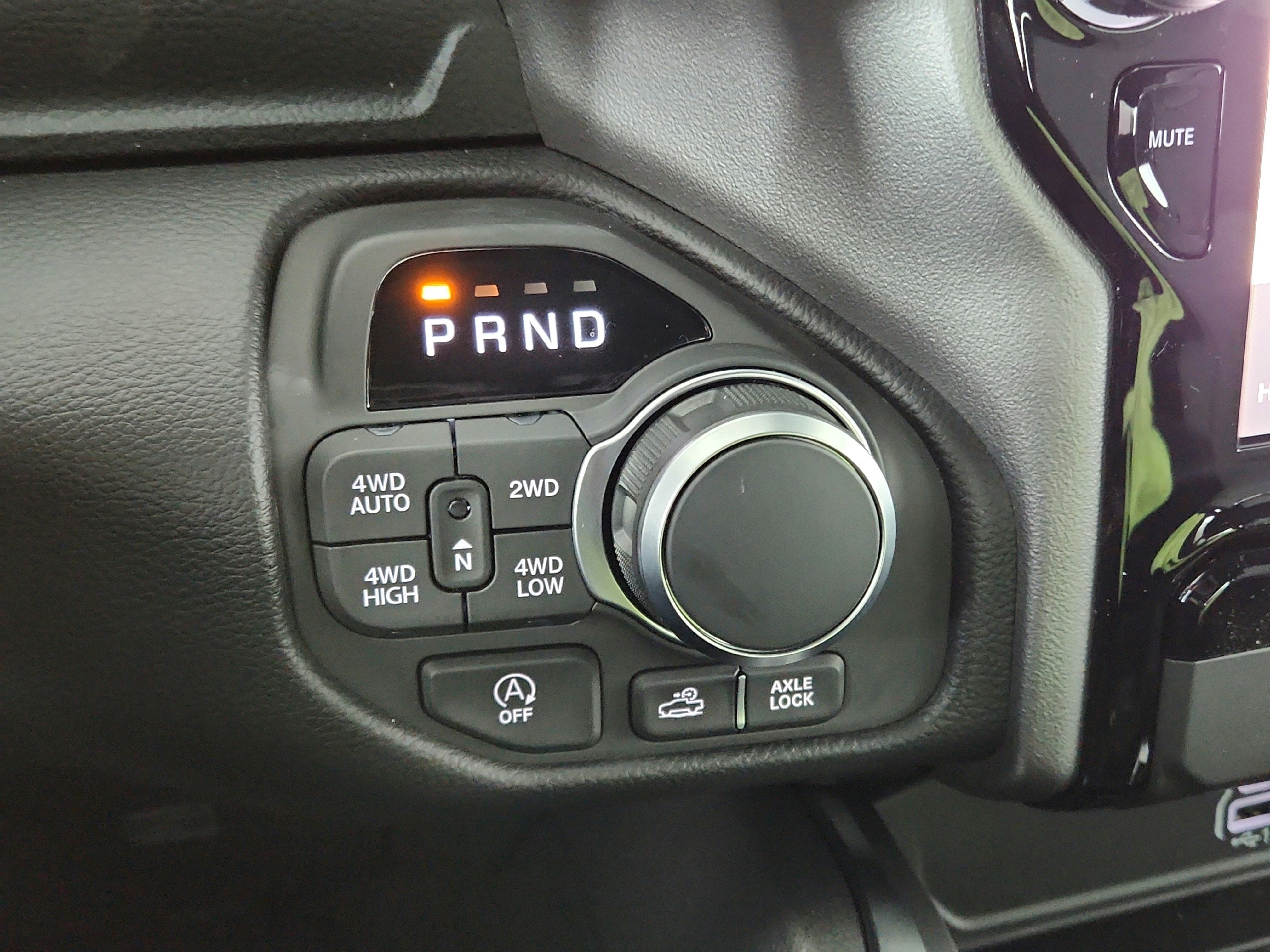 2026 RAM Ram 1500 RAM 1500 BIGHORN/LONESTAR CREW 4X4 (144.5 IN WB 5 FT 7 IN BOX)