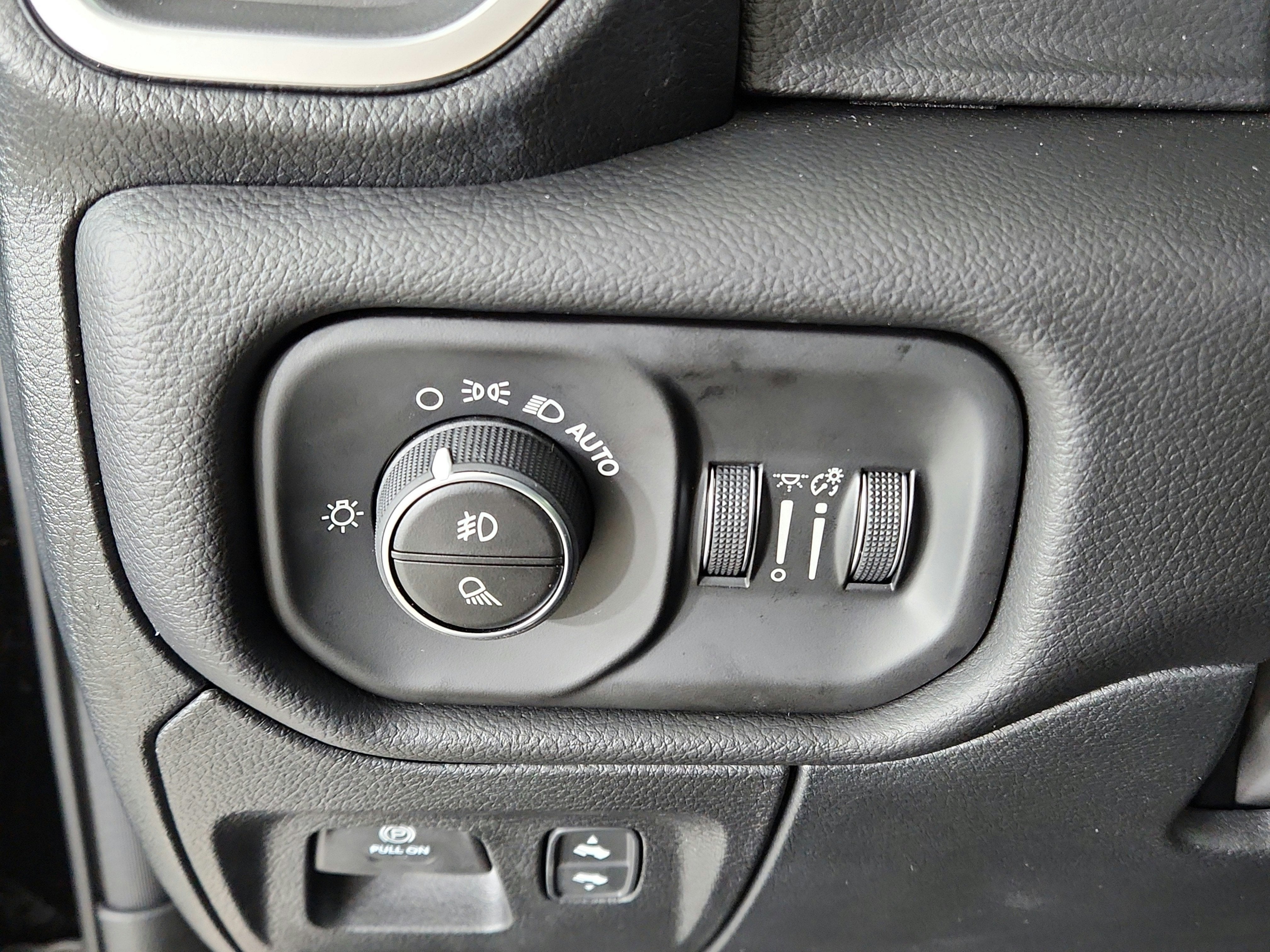 2026 RAM Ram 1500 RAM 1500 BIGHORN/LONESTAR CREW 4X4 (144.5 IN WB 5 FT 7 IN BOX)