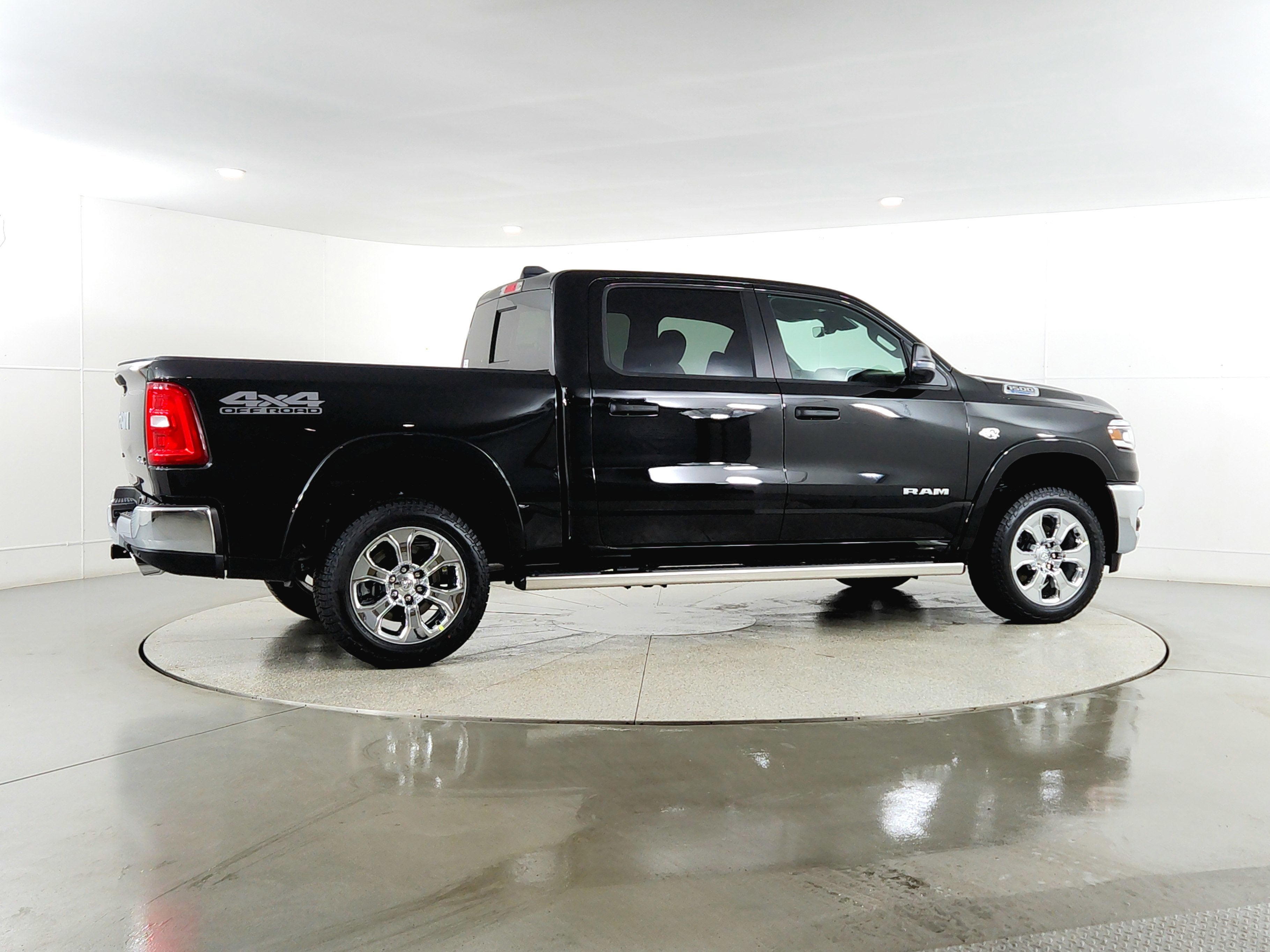 2026 RAM Ram 1500 RAM 1500 BIGHORN/LONESTAR CREW 4X4 (144.5 IN WB 5 FT 7 IN BOX)