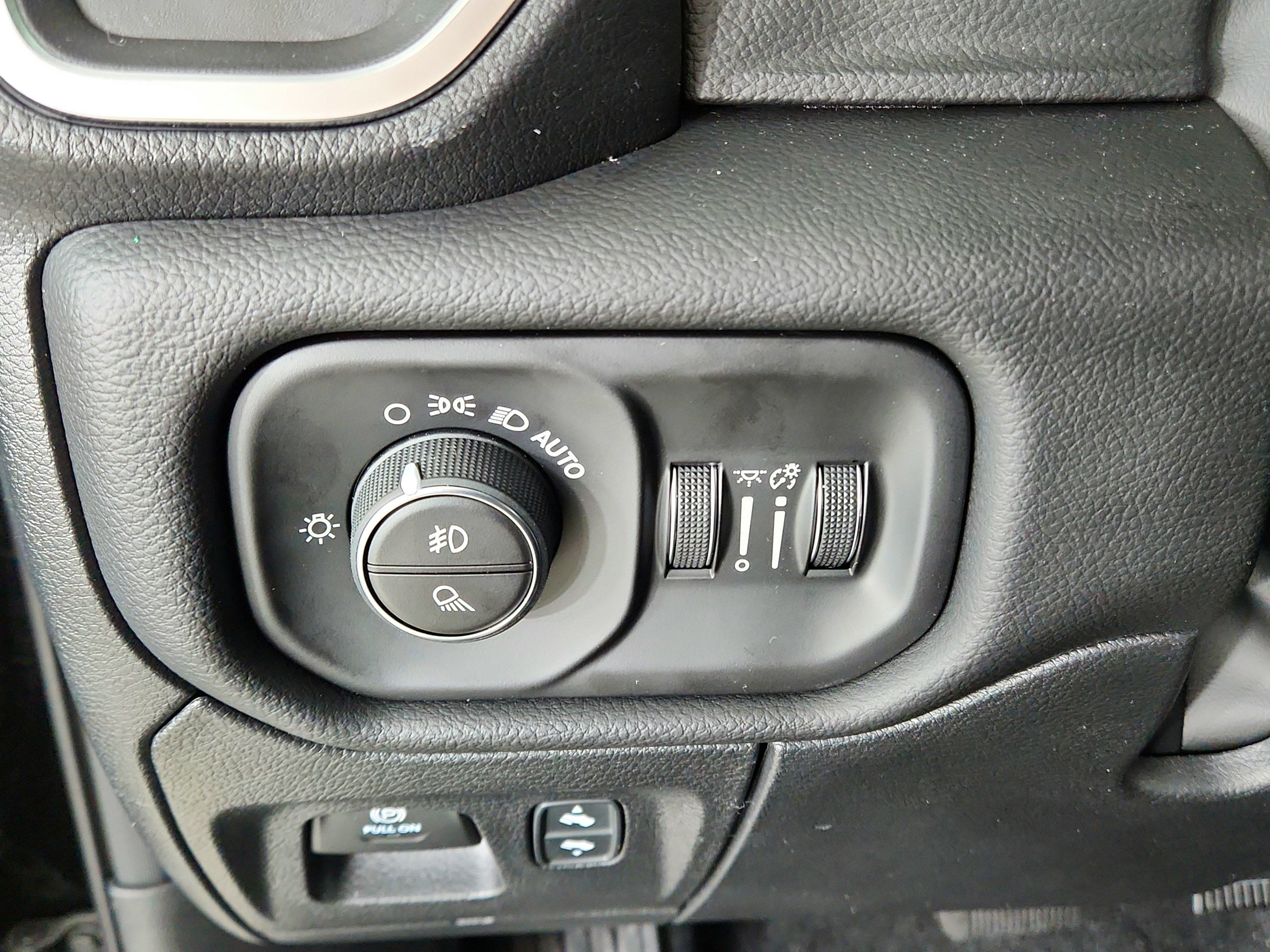 2026 RAM Ram 1500 RAM 1500 BIGHORN/LONESTAR CREW 4X4 (144.5 IN WB 5 FT 7 IN BOX)