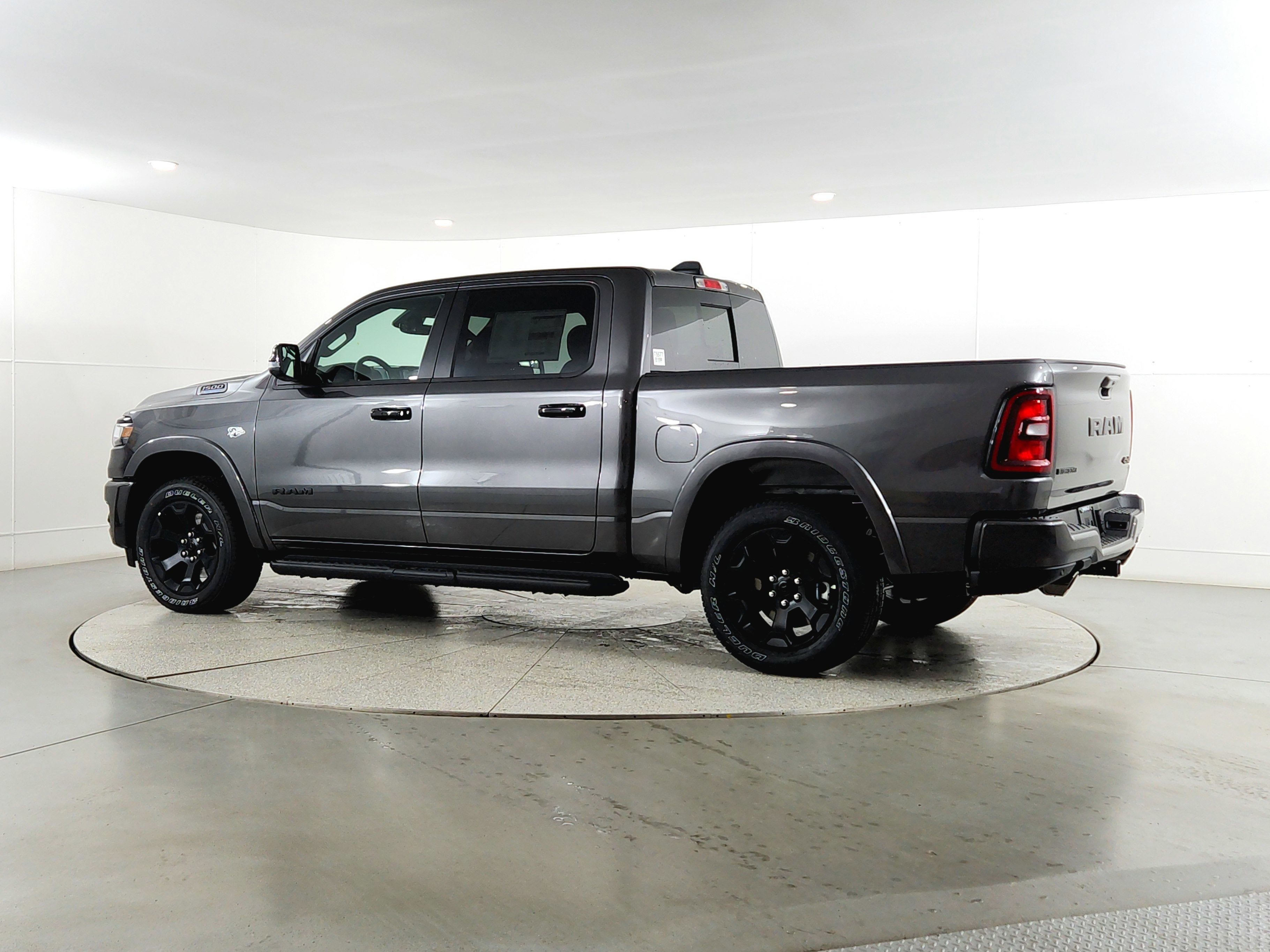 2026 RAM Ram 1500 RAM 1500 BIGHORN/LONESTAR CREW 4X4 (144.5 IN WB 5 FT 7 IN BOX)