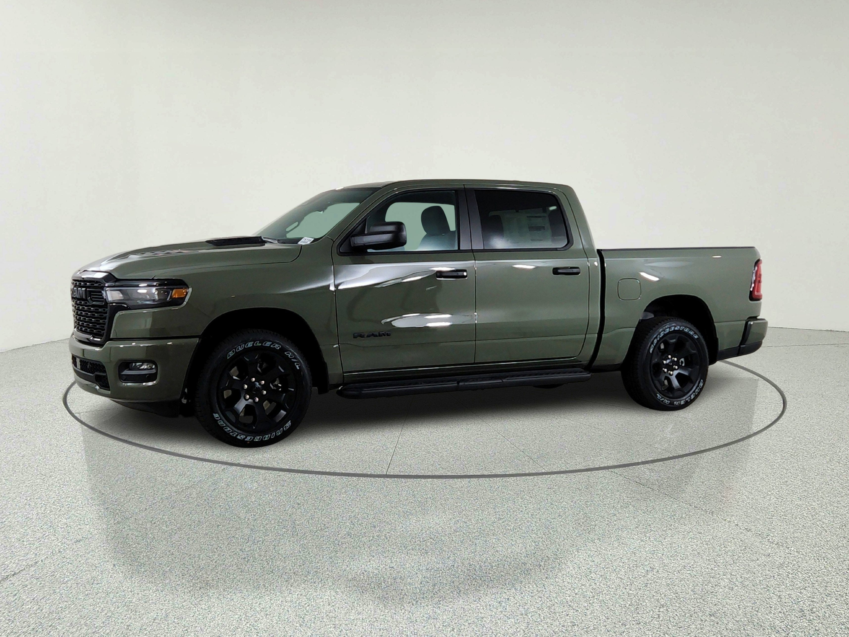 2026 RAM Ram 1500 RAM 1500 TRADESMAN CREW CAB 4X4 (144.5 IN WB 5 FT 7 IN BOX)