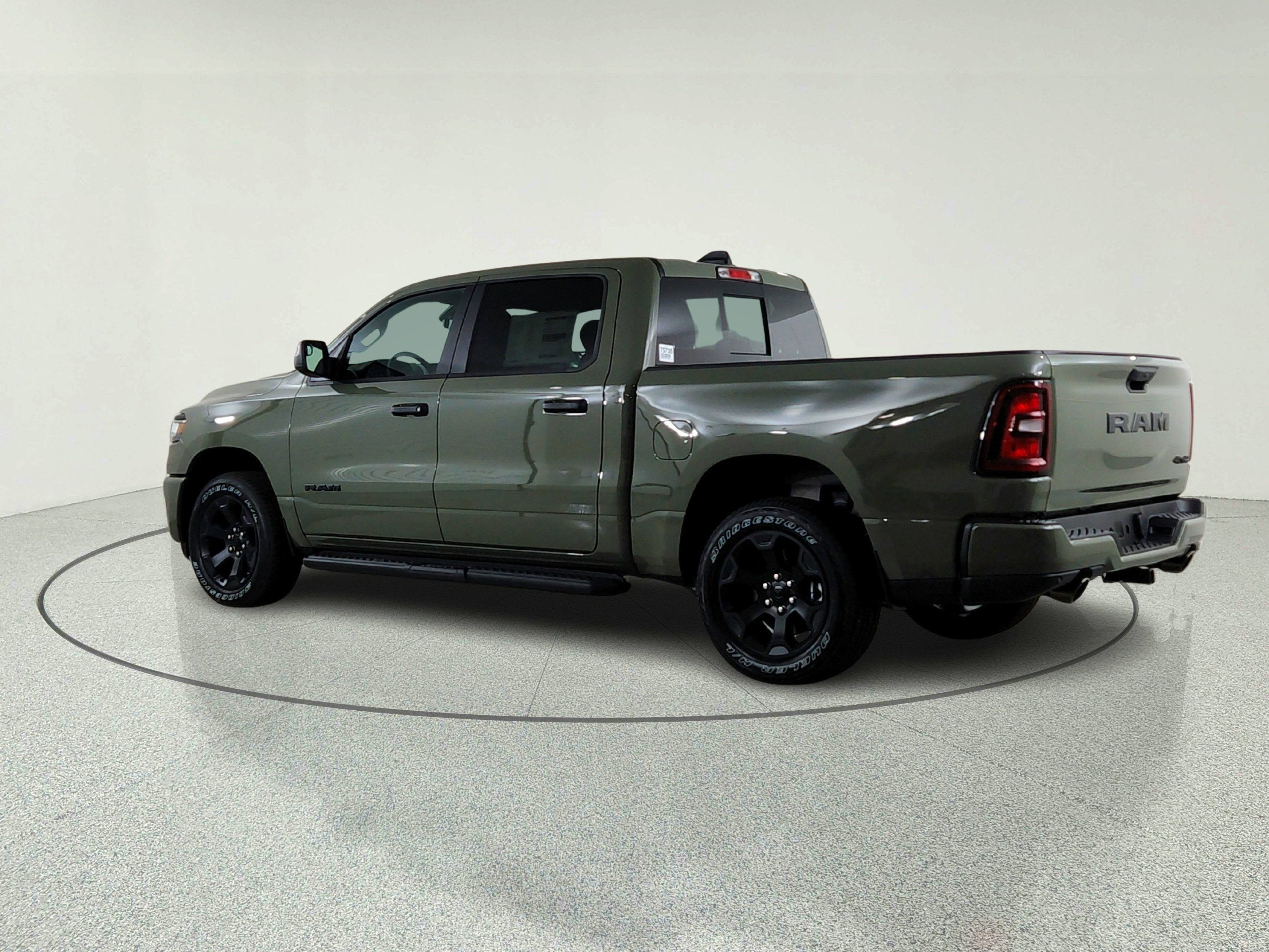 2026 RAM Ram 1500 RAM 1500 TRADESMAN CREW CAB 4X4 (144.5 IN WB 5 FT 7 IN BOX)