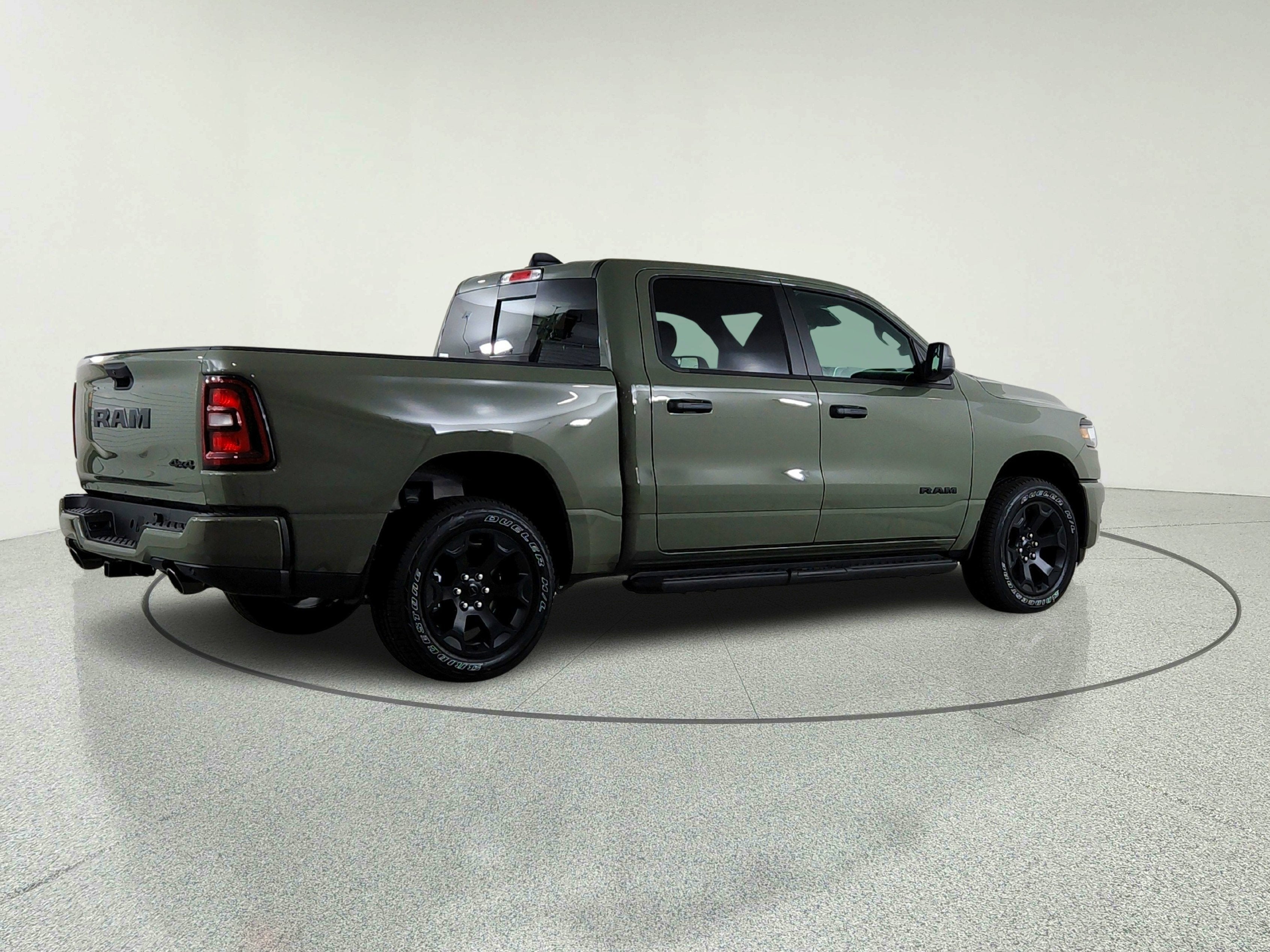 2026 RAM Ram 1500 RAM 1500 TRADESMAN CREW CAB 4X4 (144.5 IN WB 5 FT 7 IN BOX)